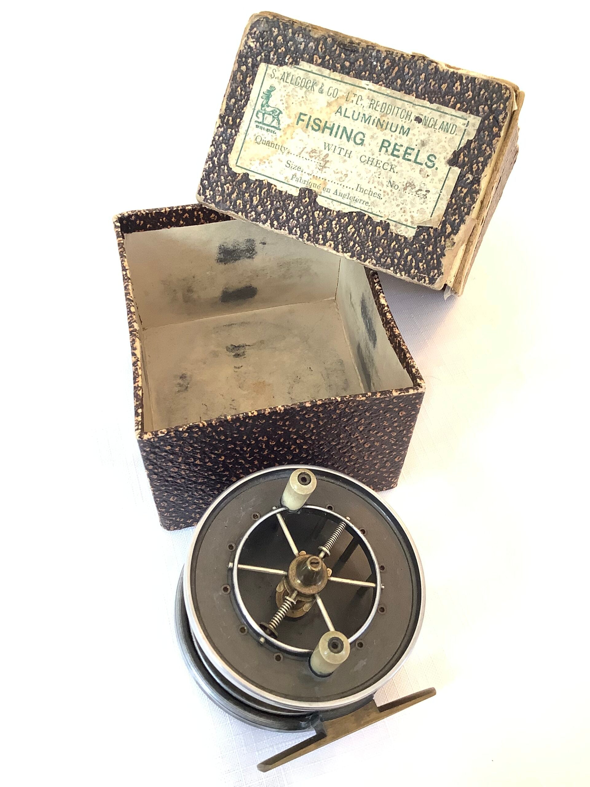 Scarce Smallest Size 3” ALLCOCK Co AERIAL “ POPULAR “ Centrepin with Box
