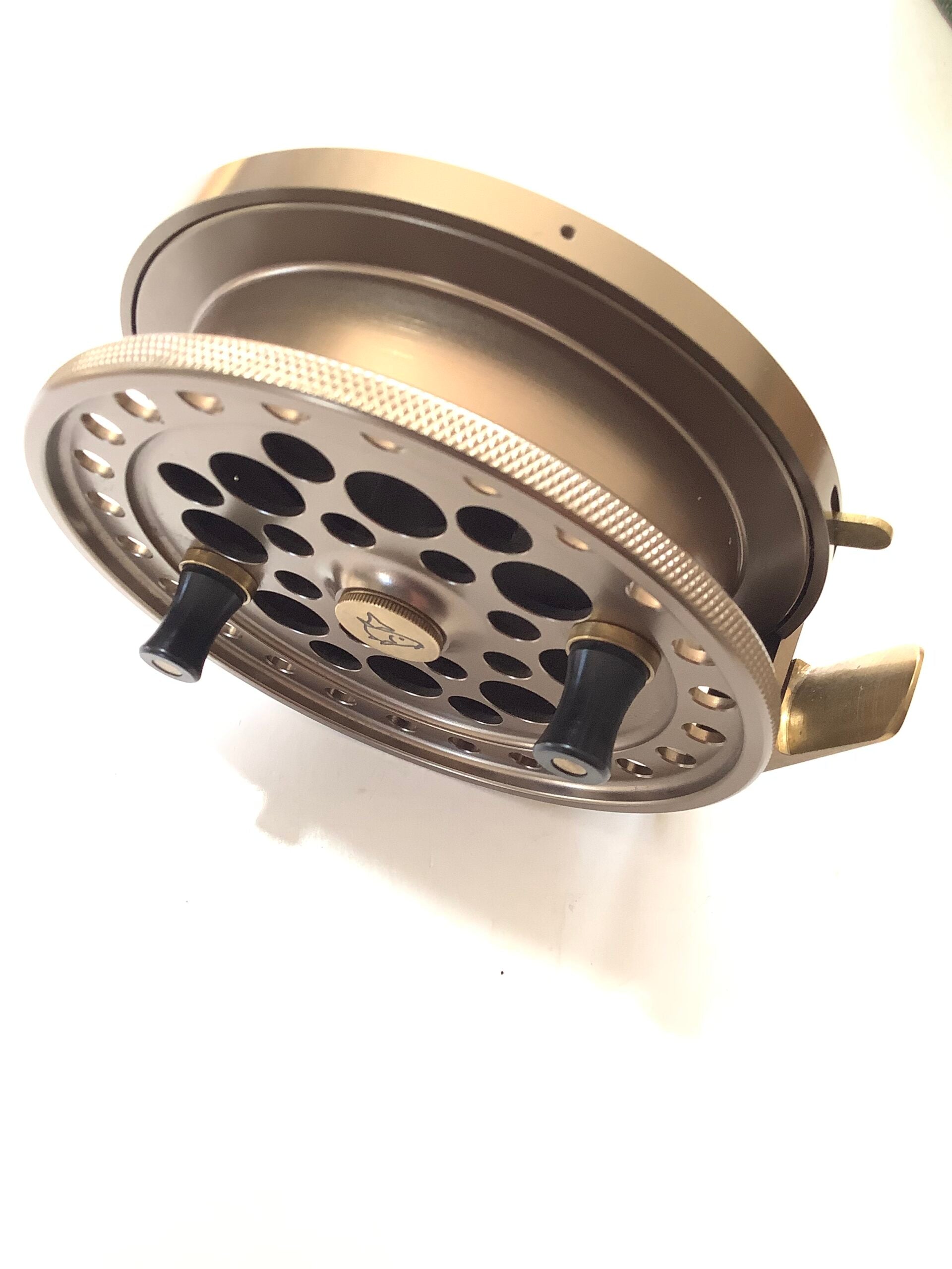 Mint unused “Pete Reading Barbel Pin” Centrepin Ringwood Reels