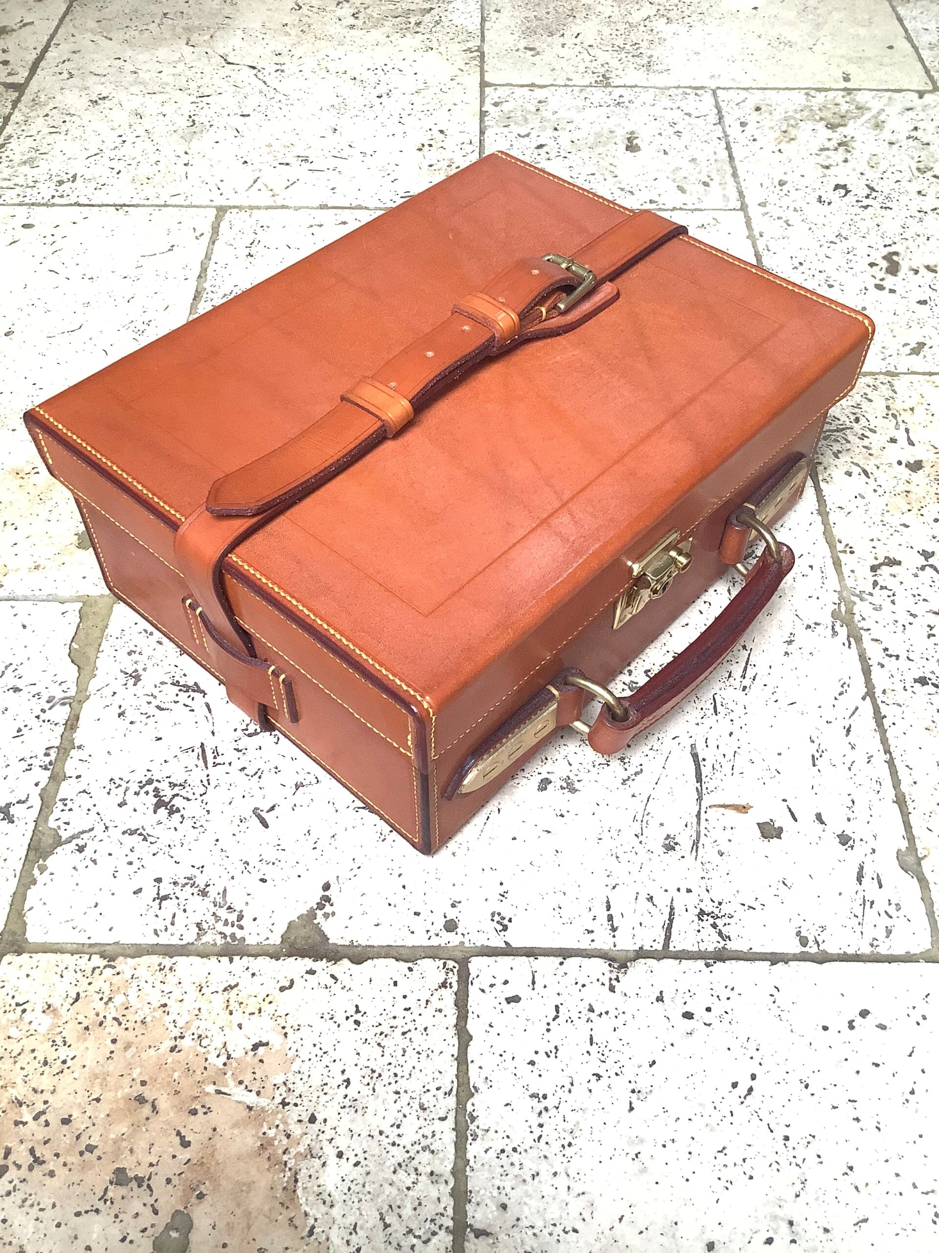 PETER LOAM HANDCRAFTED LEATHER OAK MAGAZINE/TACKLE CASE