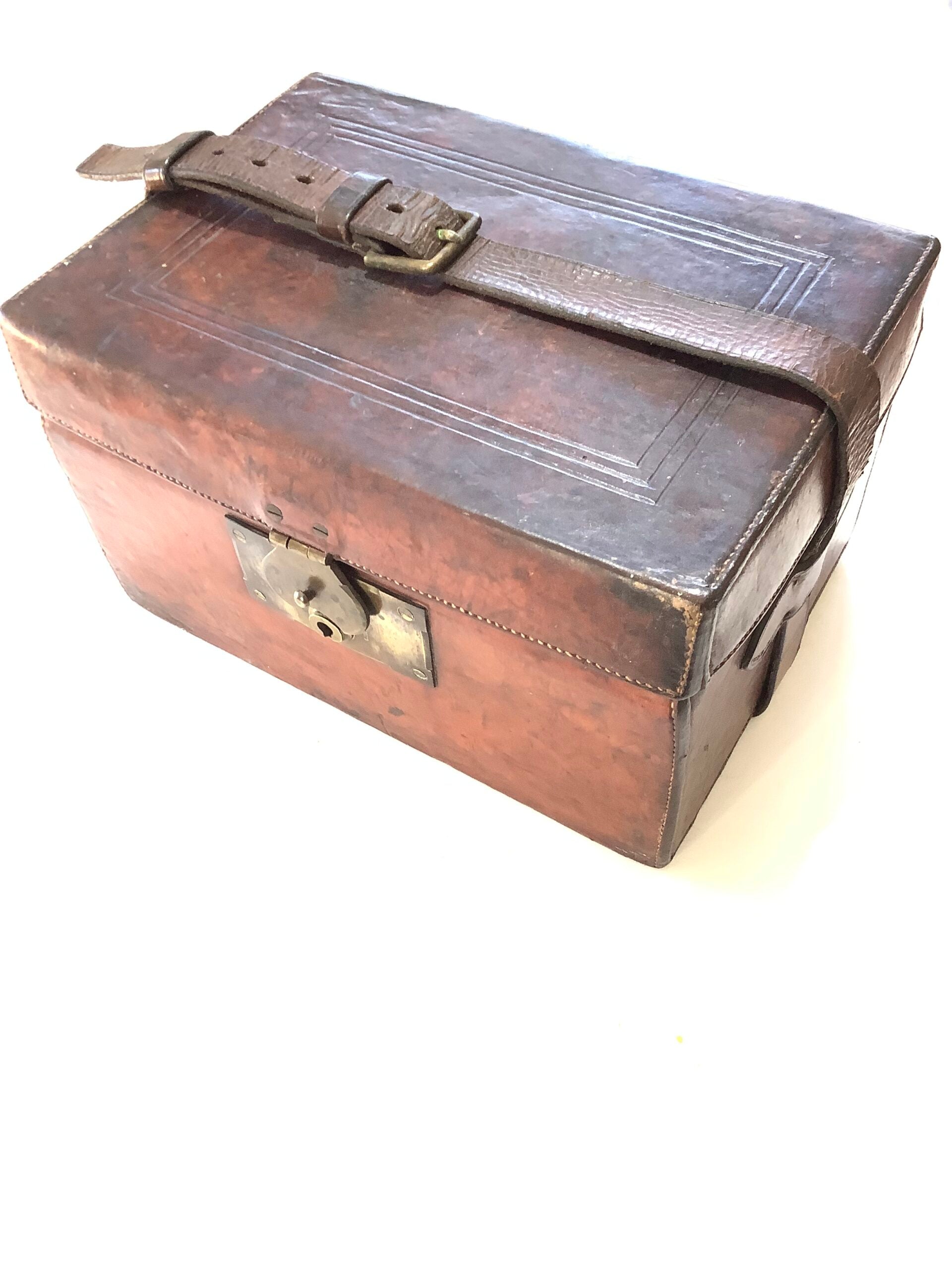 Antique JOHN BLANCH OF LONDON Gun Rifle Makers Leather Ammunition Cartridge Case