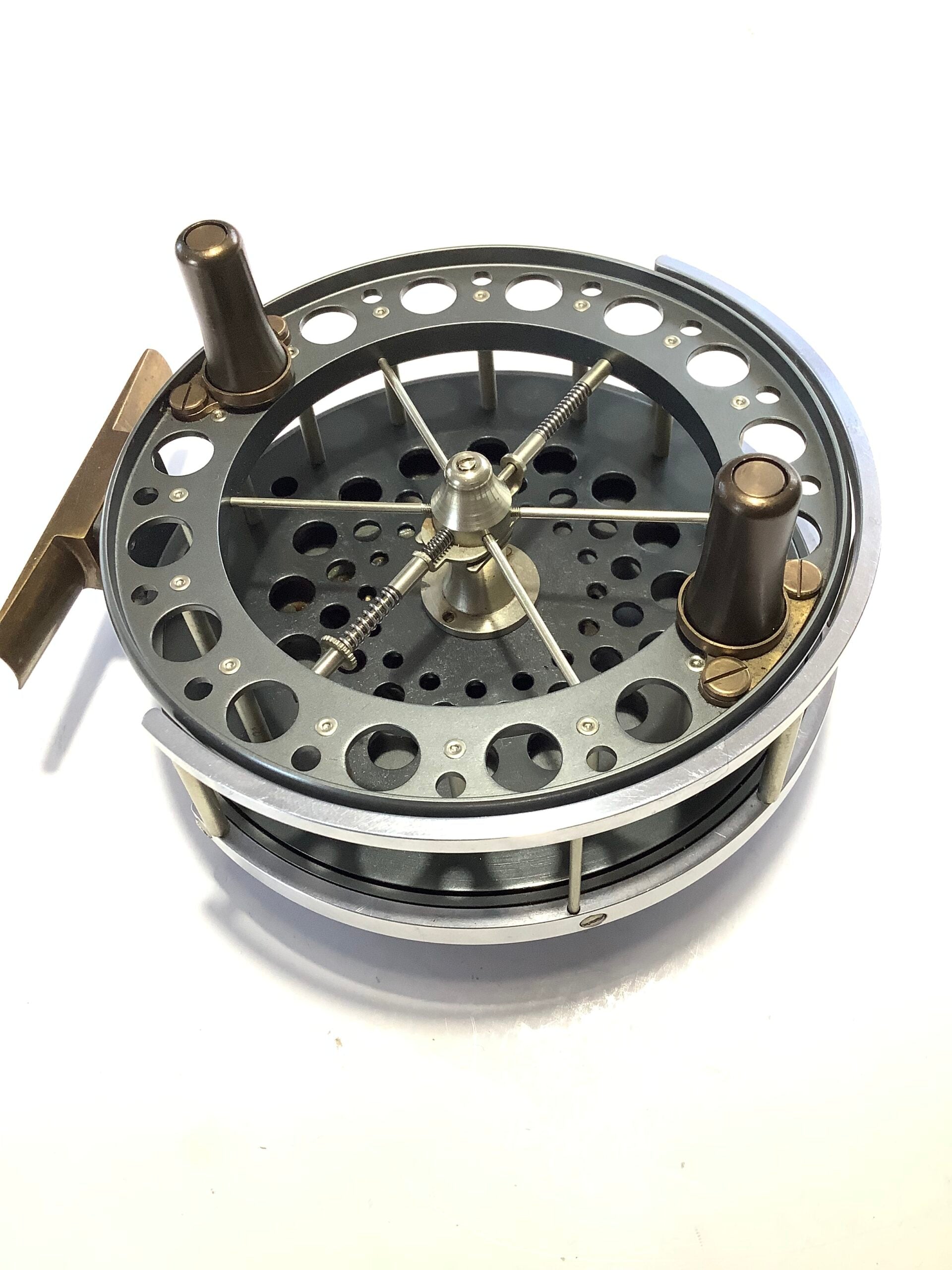 GARRY MILLS “ SEVERN SPECIAL BARBEL “ Centrepin
