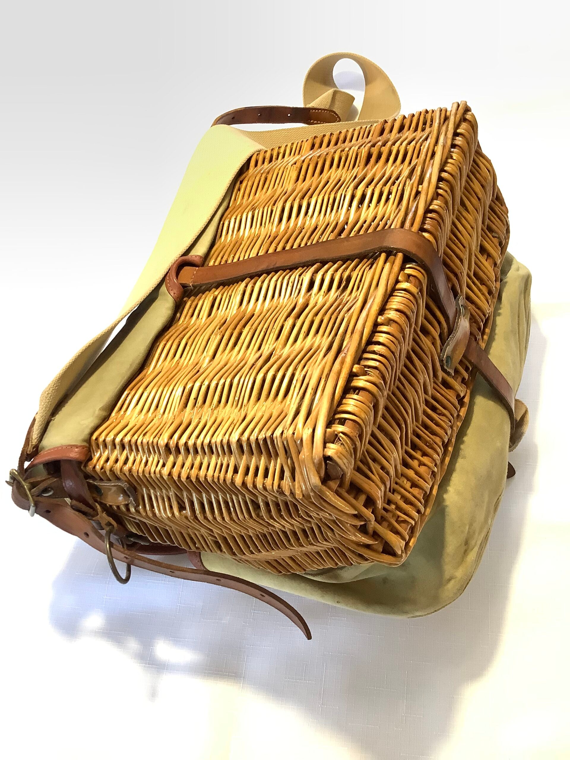 Classic Traditional BRADY “Conway” Fisherman’s Creel/Bag