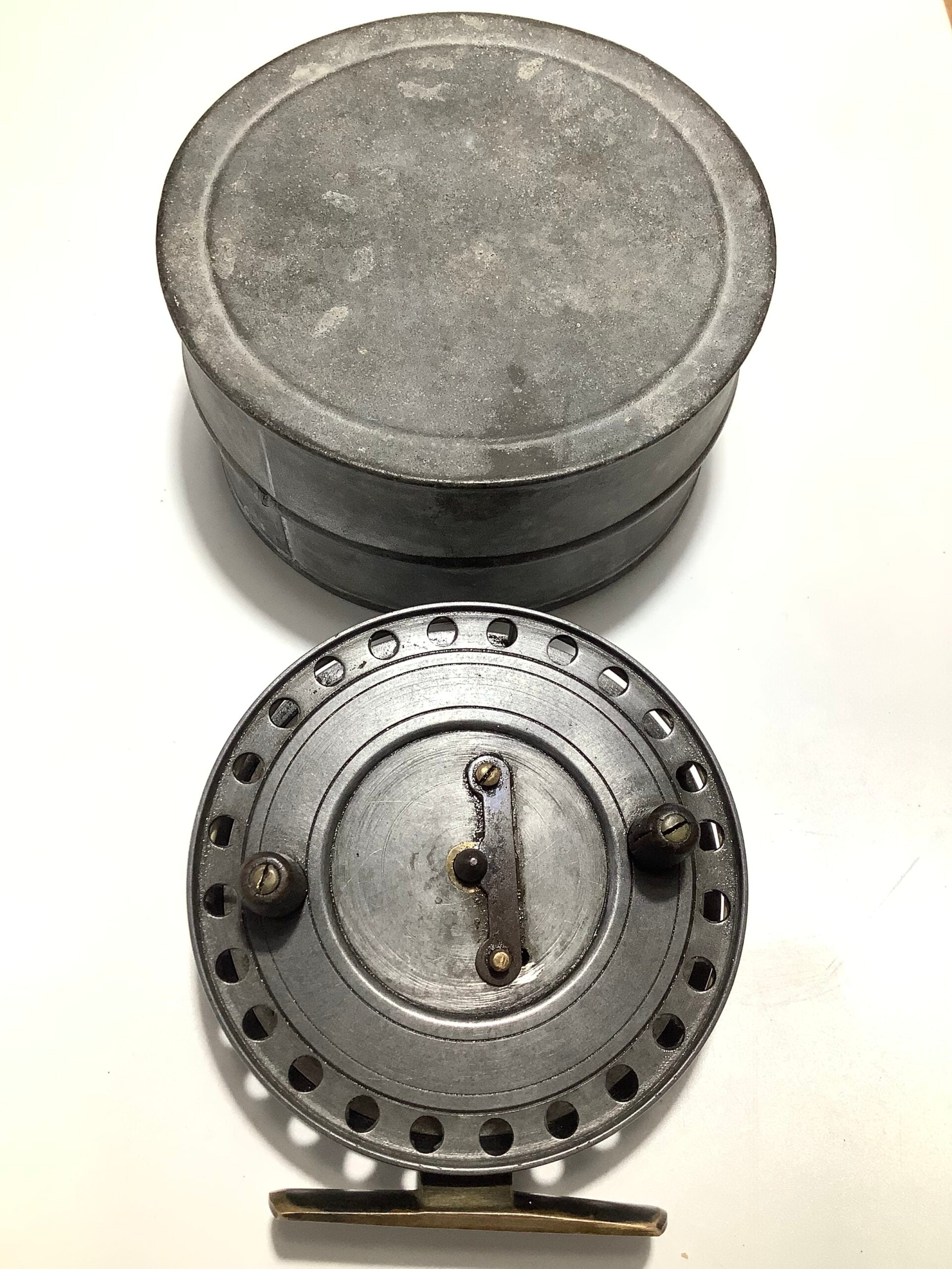 Antique HOMERS “ Flick em” Centrepin with original Tin Case