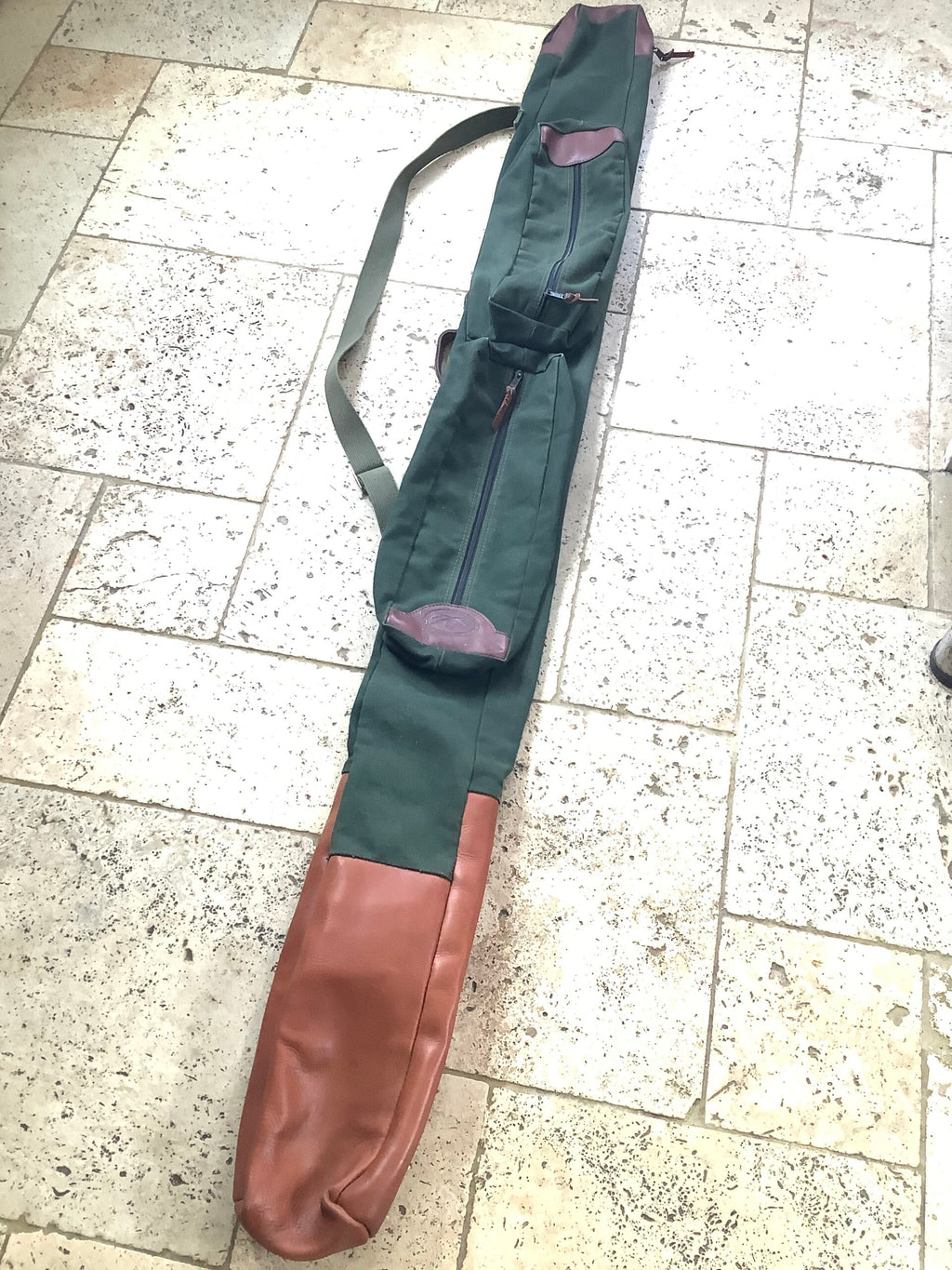 ORVIS LEATHER CANVAS ROD HOLD-ALL