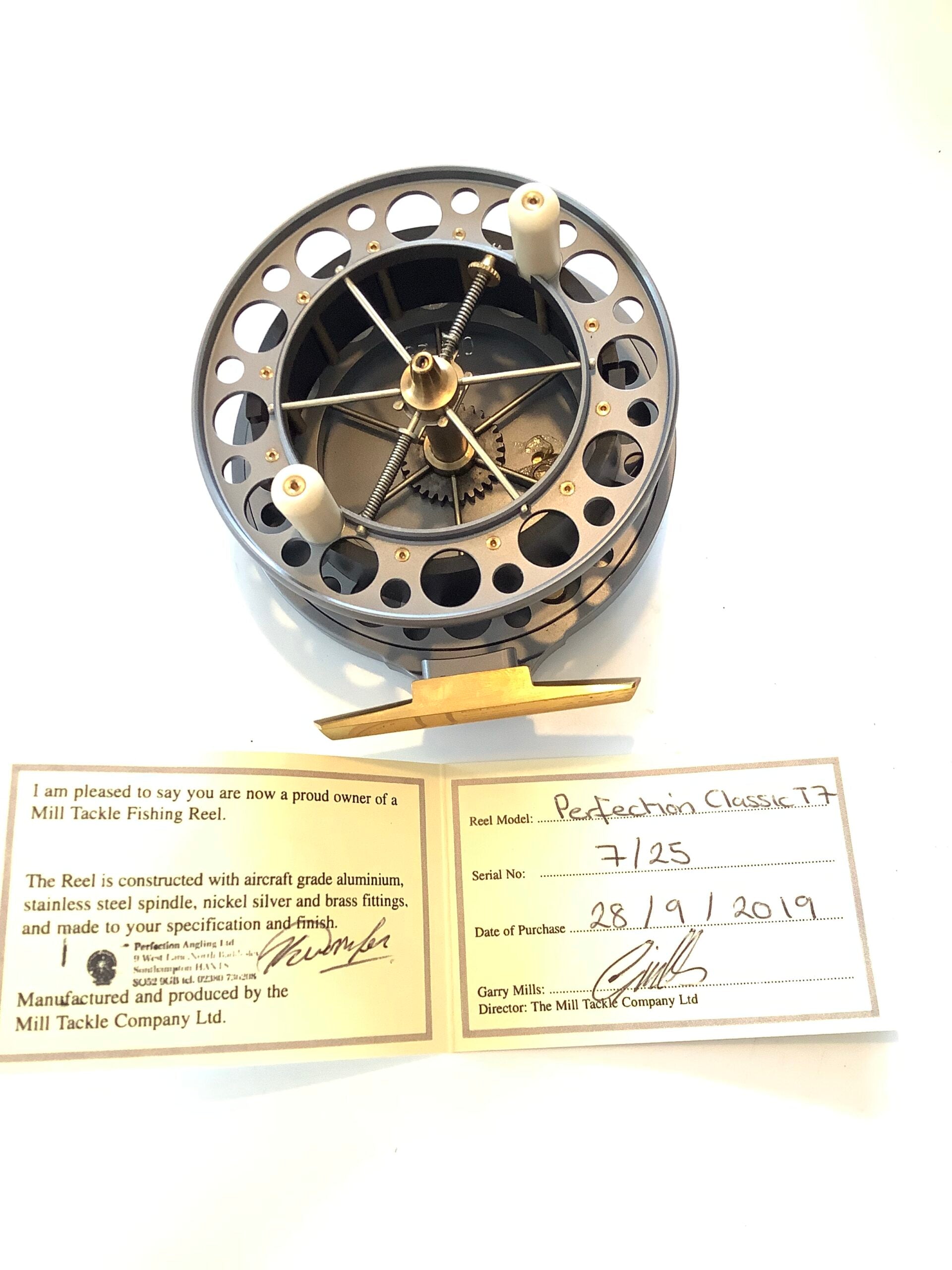 Mint unused Garry Mills 4” Classic Perfection T7 Centrepin