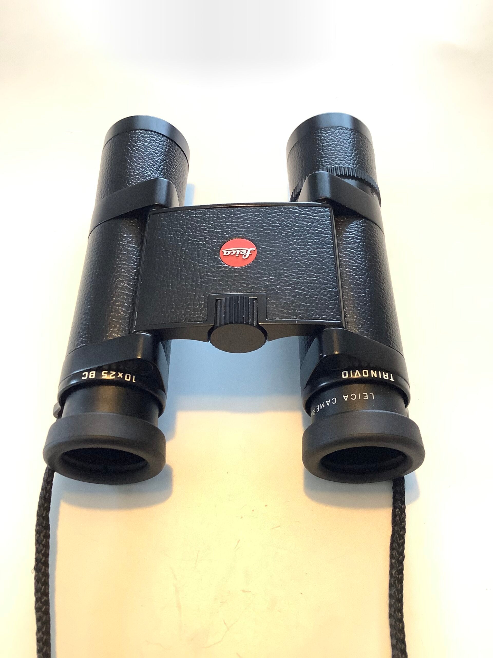 LEICA Trinovid 10 x 25 BC Compact Binoculars With Leather Case