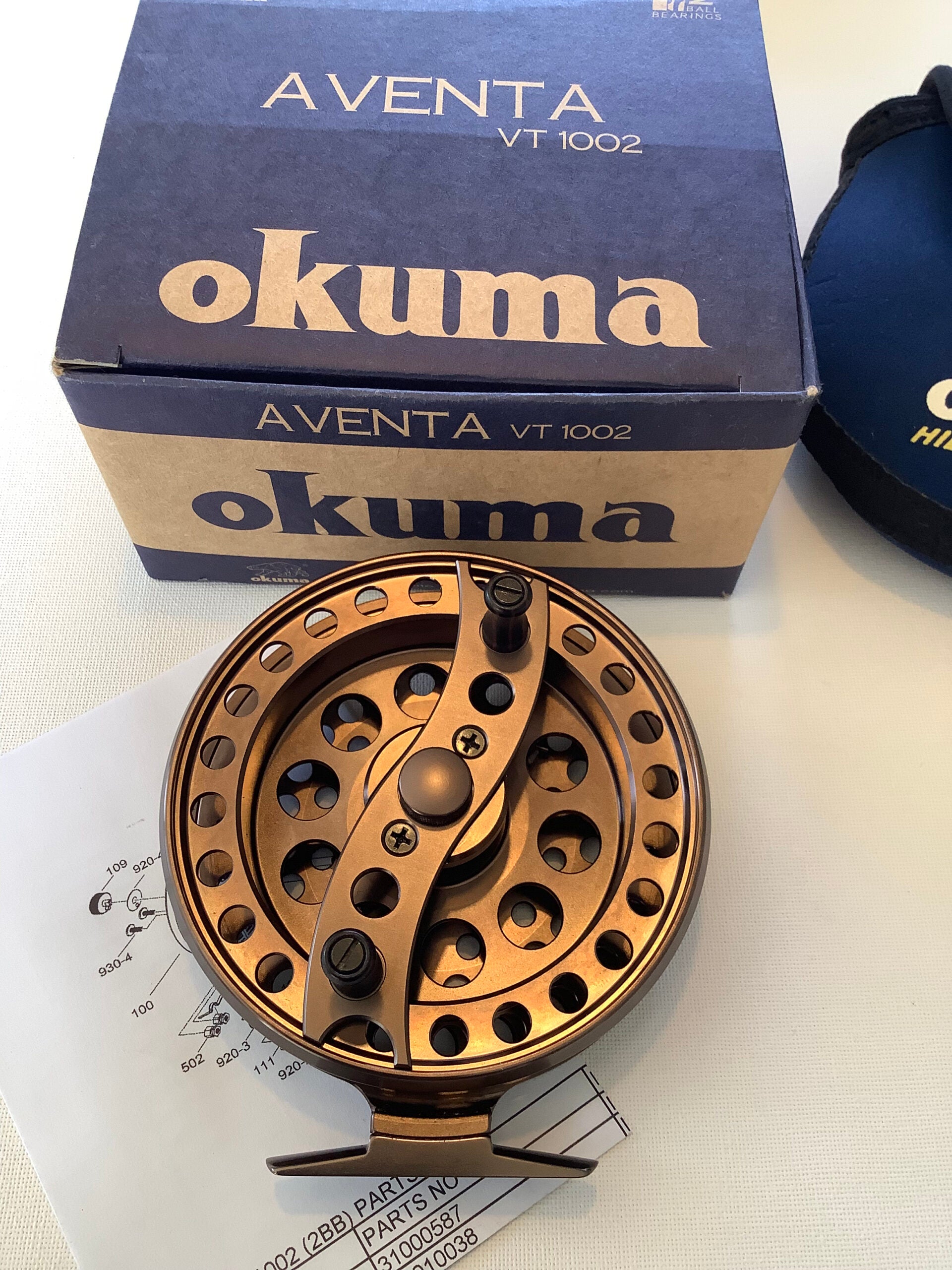 New unused Okuma 1st Model AVENTA  VT1002 Centrepin
