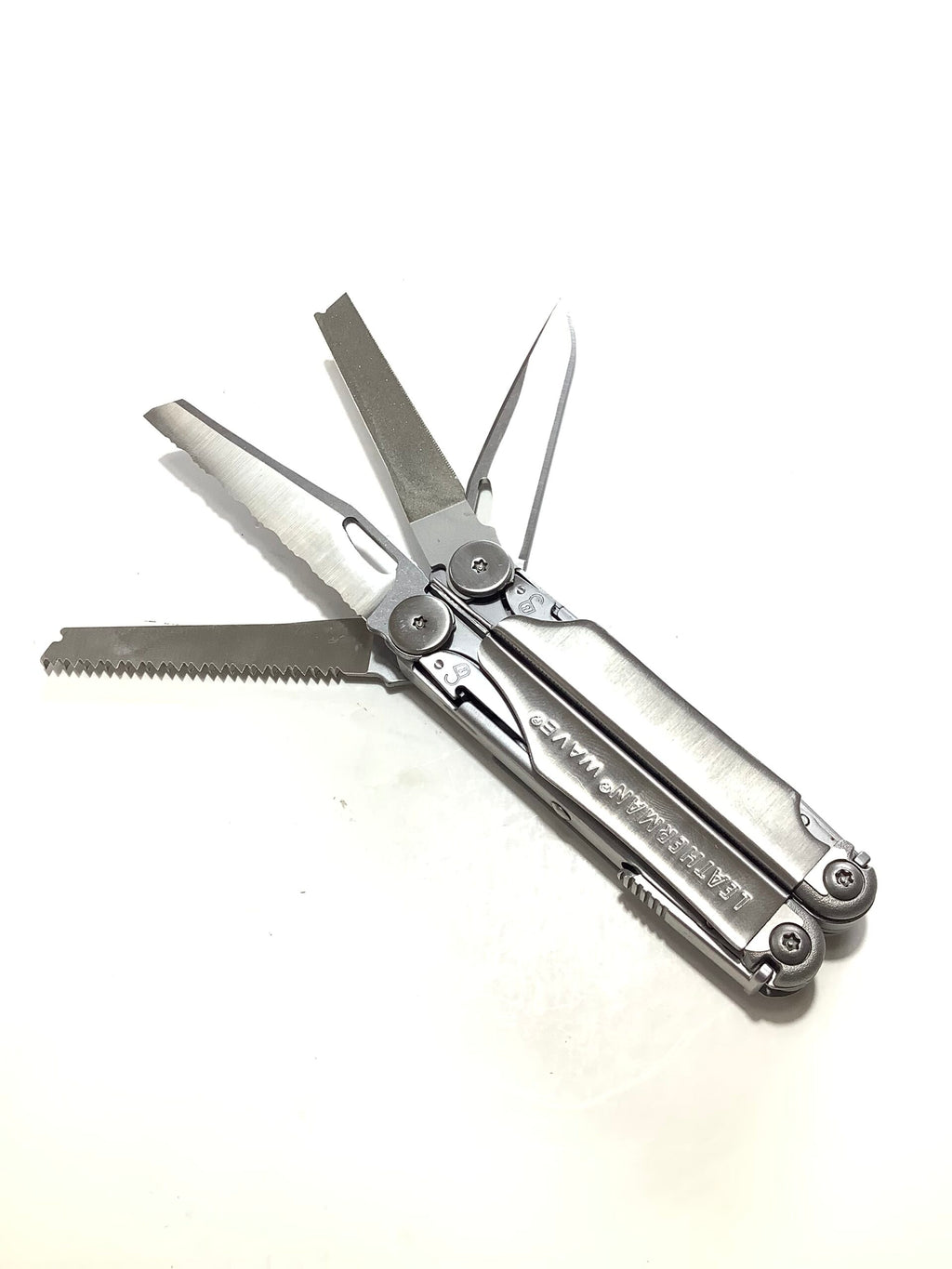 LEATHERMAN “WAVE”MULTI-TOOL IN LEATHER CASE