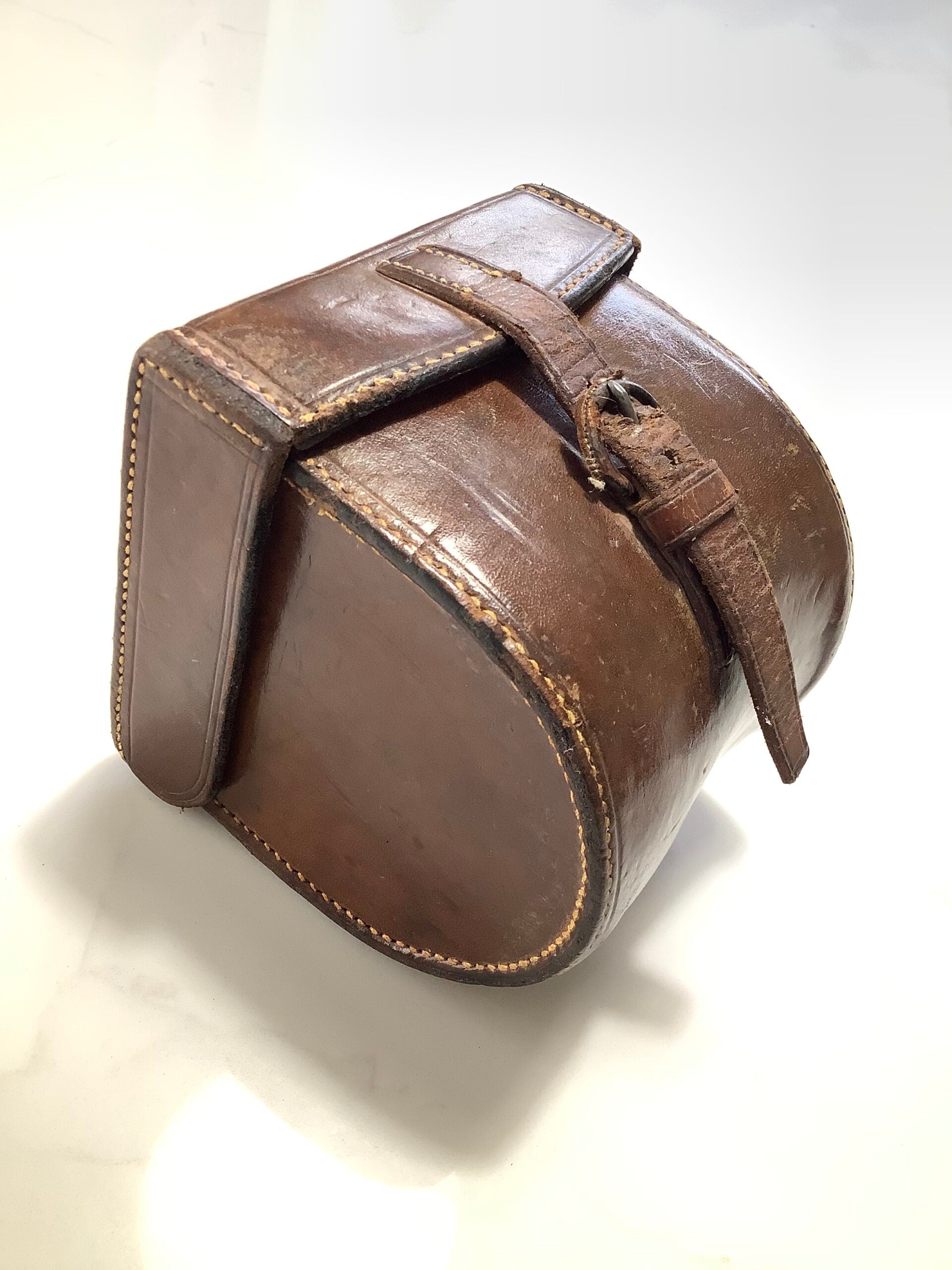 Antique FARLOWS of Pall Mall London Block leather reel case
