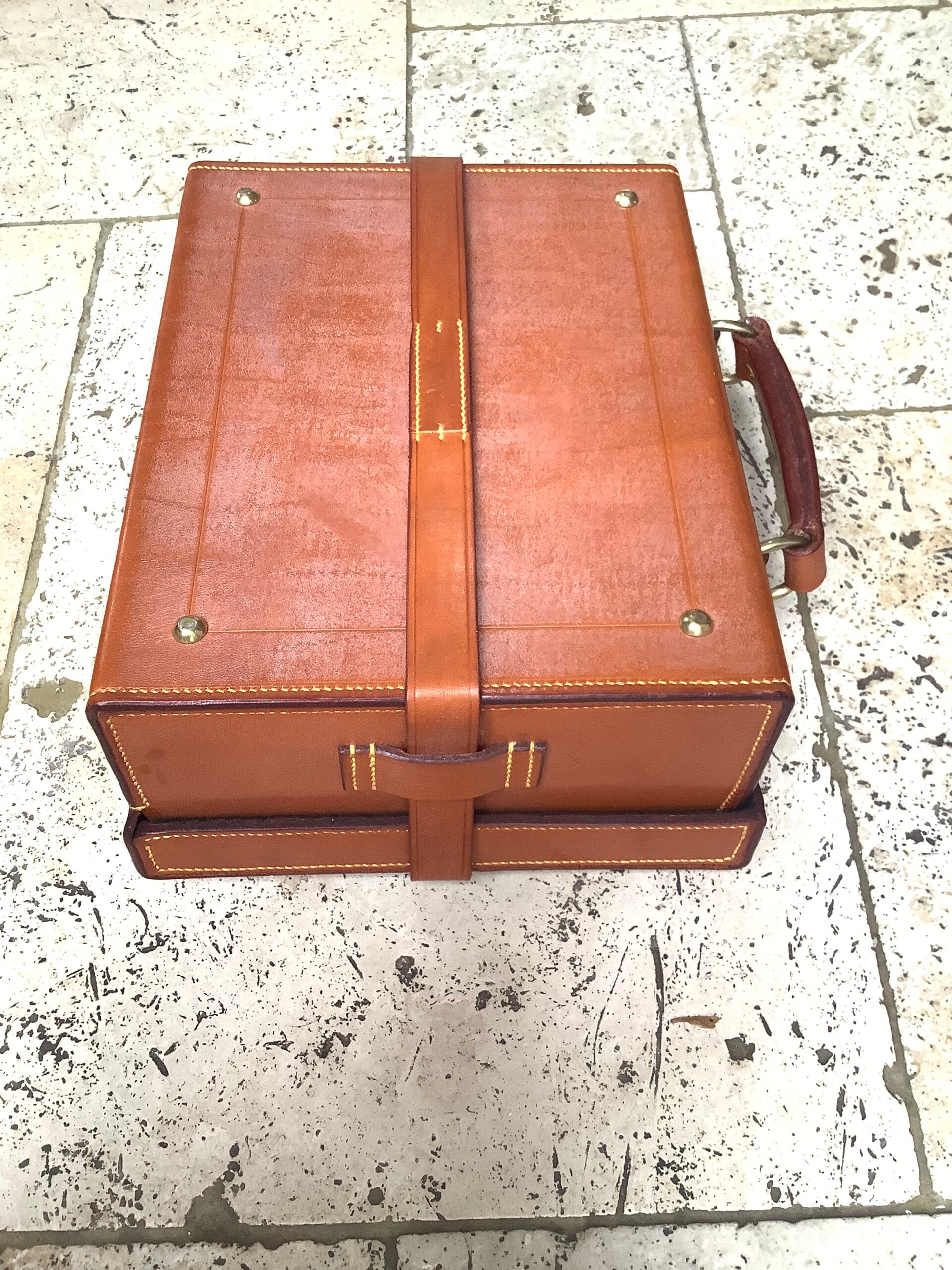 PETER LOAM HANDCRAFTED LEATHER OAK MAGAZINE/TACKLE CASE