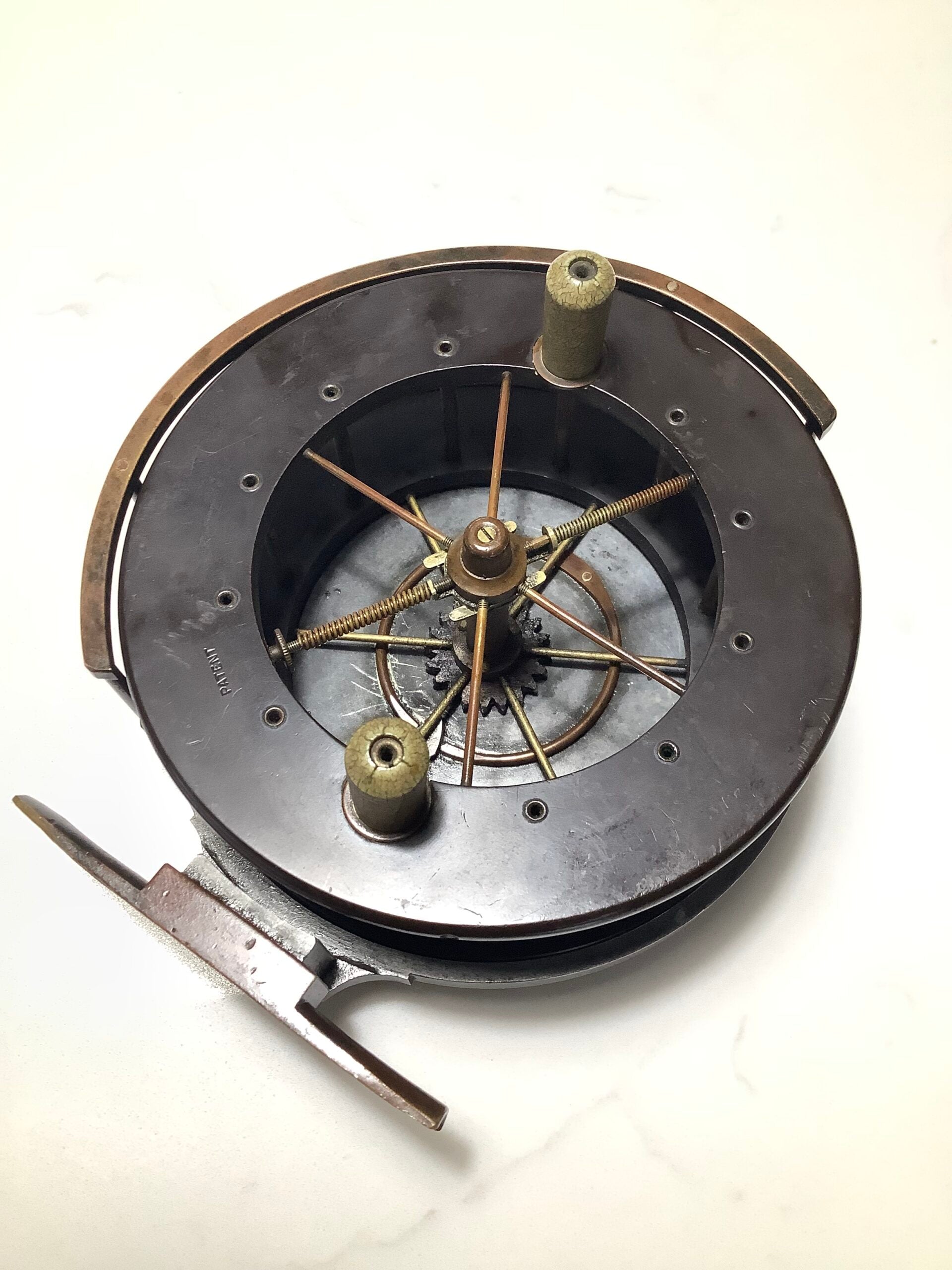 Antique ALLCOCK Co Unventilated Aerial 4 1/2” Centrepin circa 1912-1925
