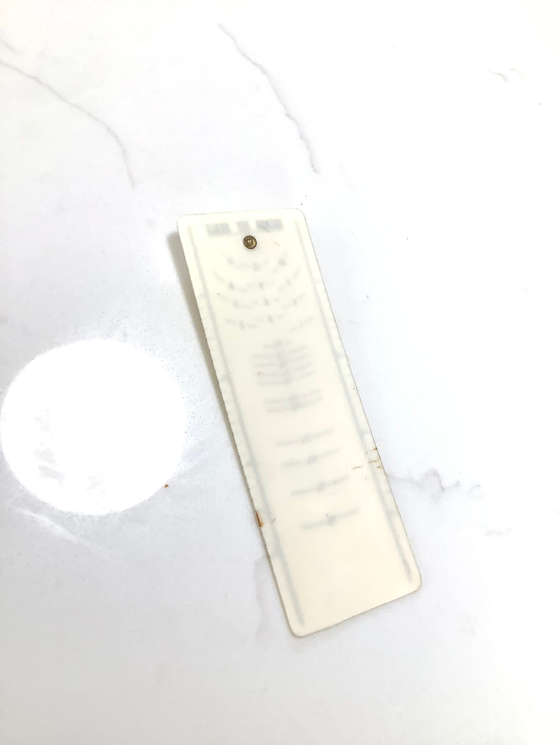 Antique Ivorine Salmon Scale