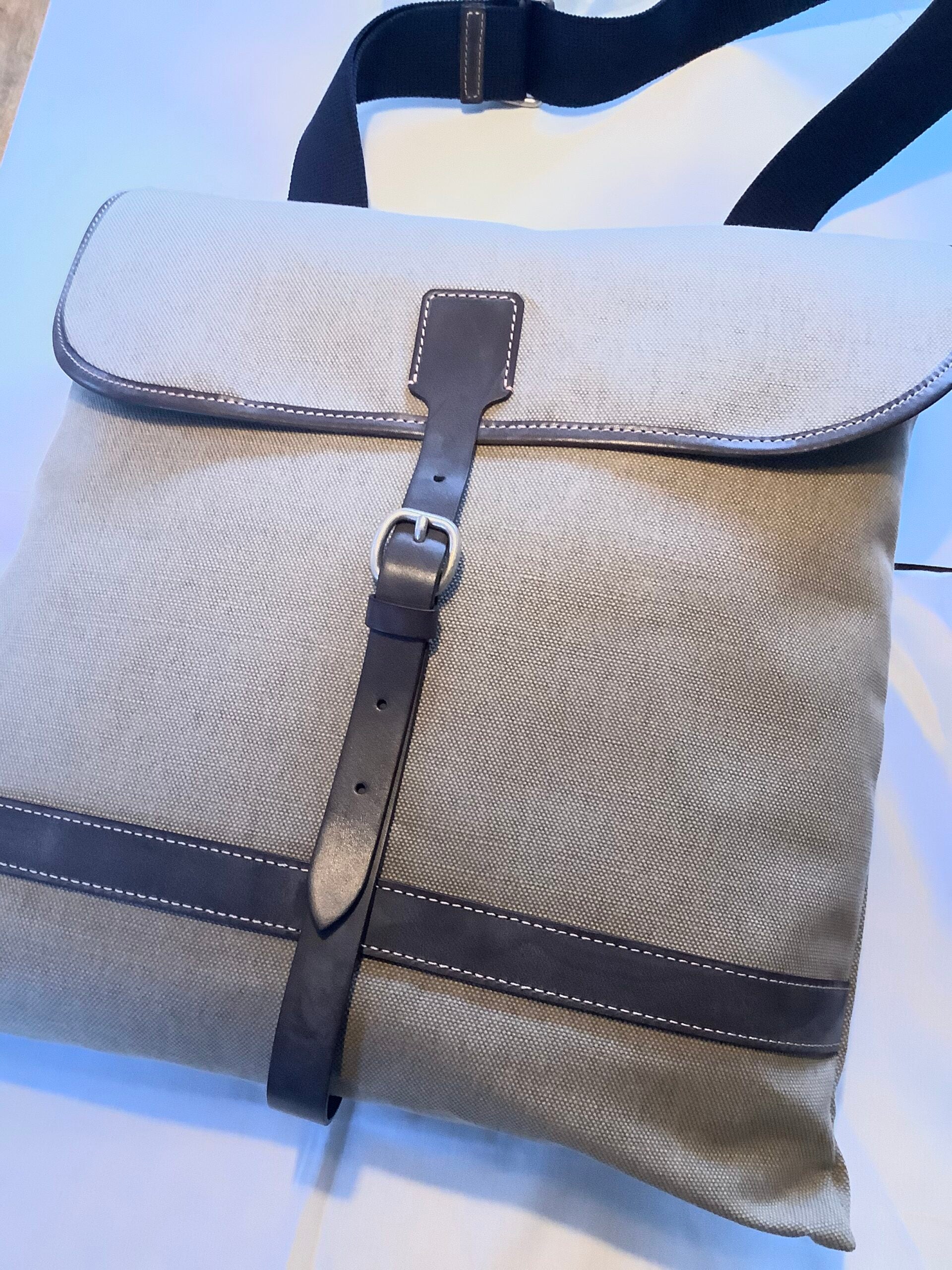 Rare Holland Holland of London “Fisherman” Bag