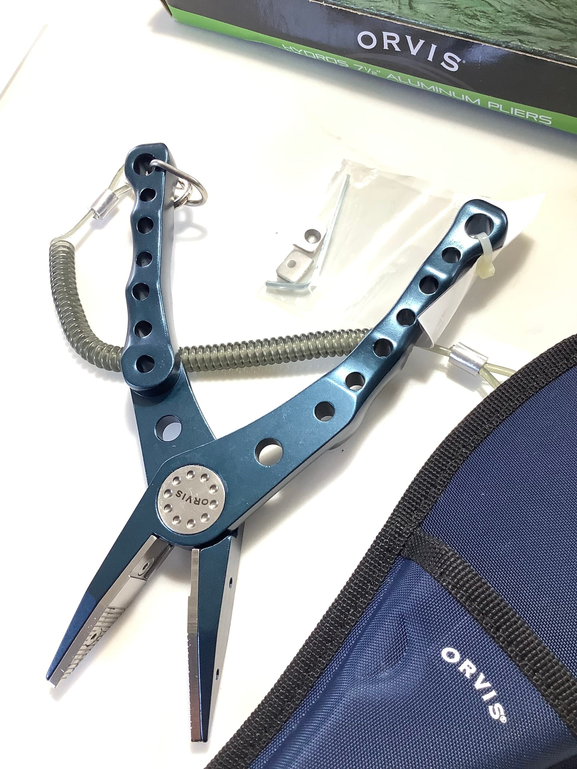 NEW unused ORVIS Fishermans Pliers