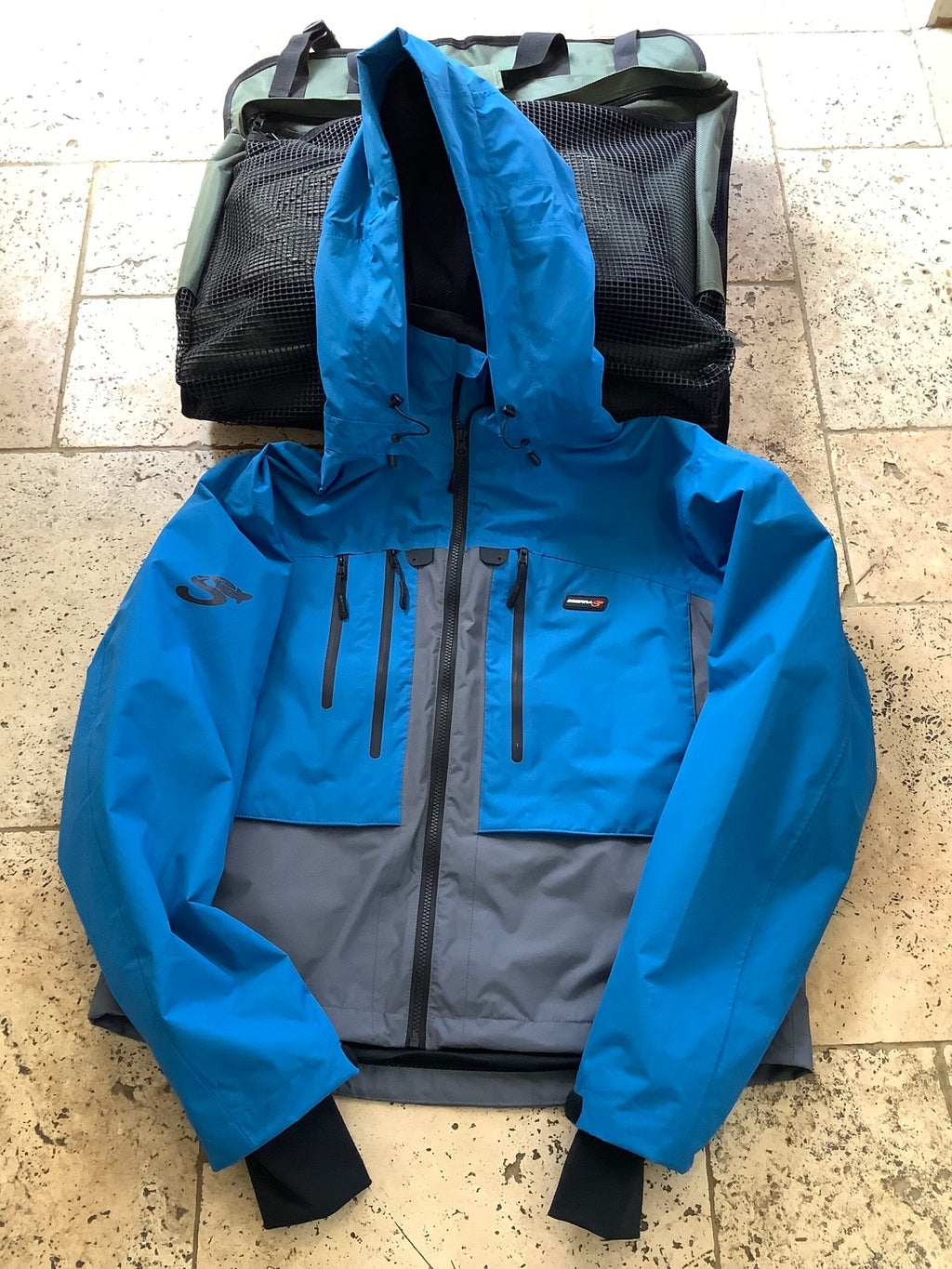 As New SCIERRA Large Chest Waders, Jacket, Boots Carrier
