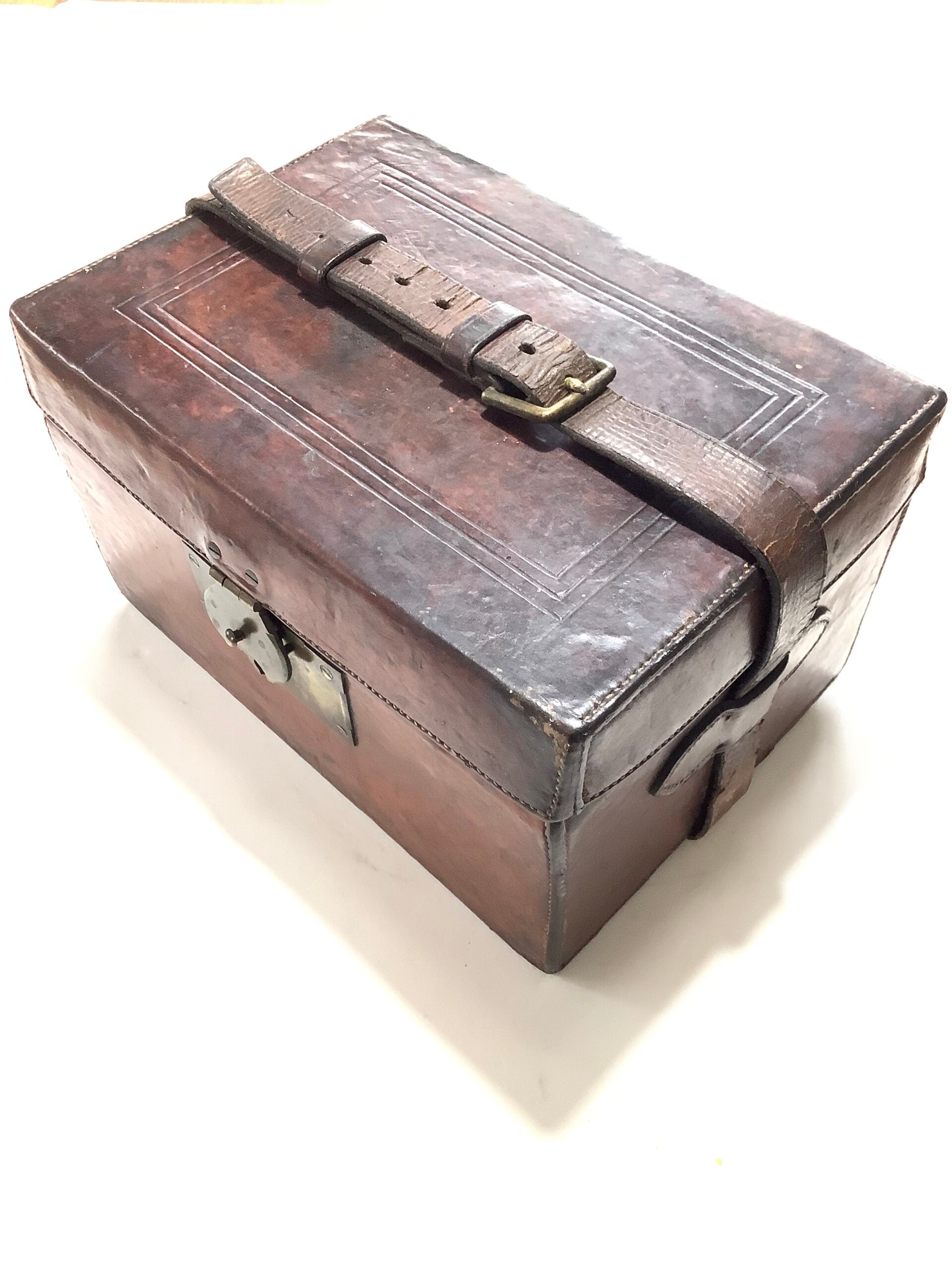 Antique JOHN BLANCH OF LONDON Gun Rifle Makers Leather Ammunition Cartridge Case