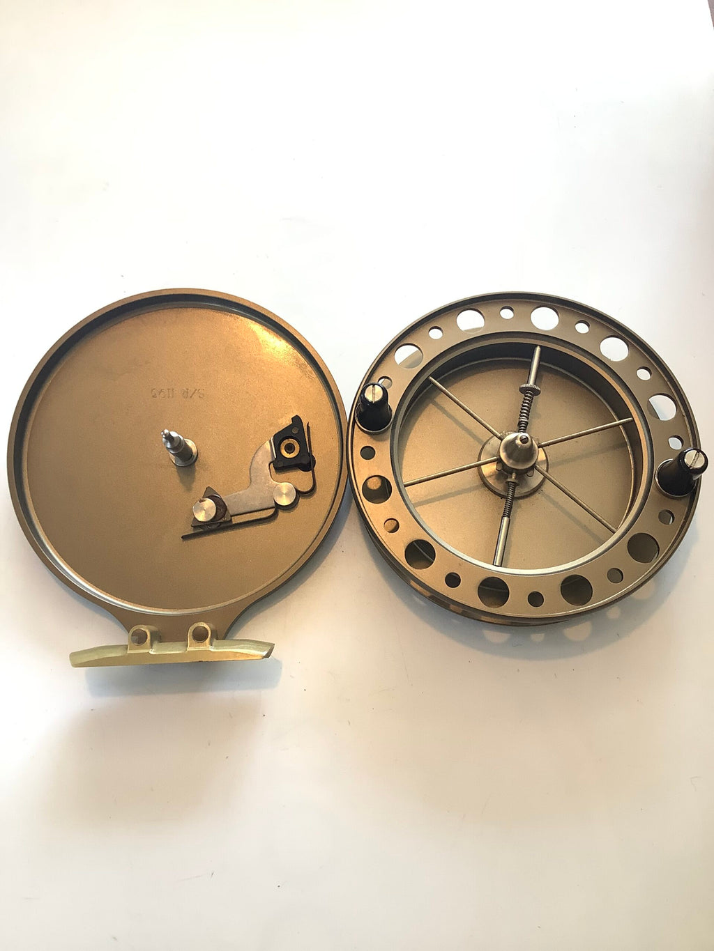 Mint unused J.W Young Purist 2040 Centrepin Reel Made in 1995
