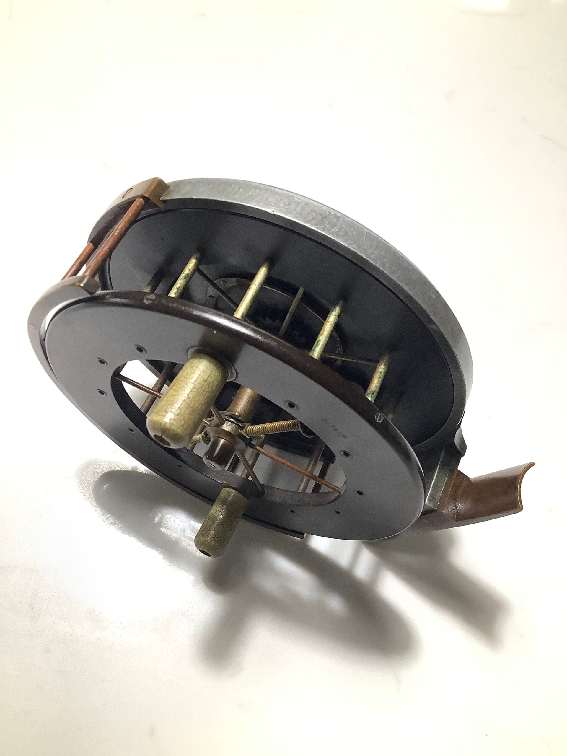 Antique ALLCOCK Co Unventilated Aerial 4 1/2” Centrepin circa 1912-1925