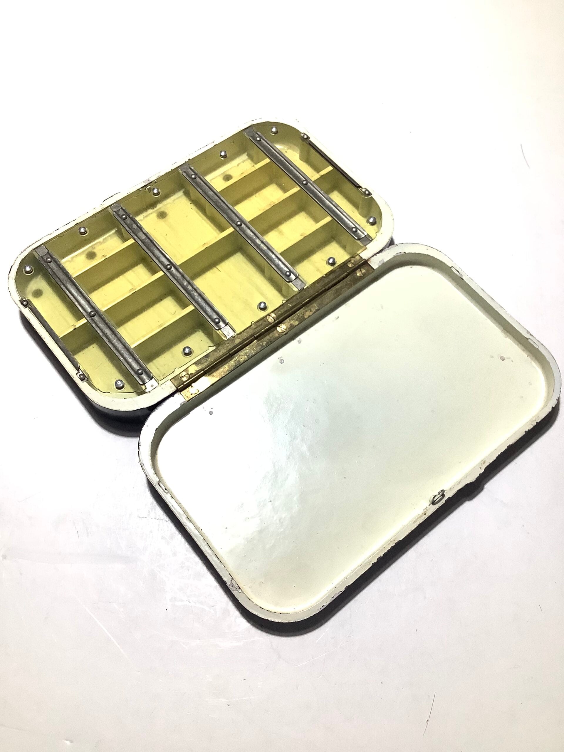 Antique HARDY BROS Large Dry Fly NERODA BOX