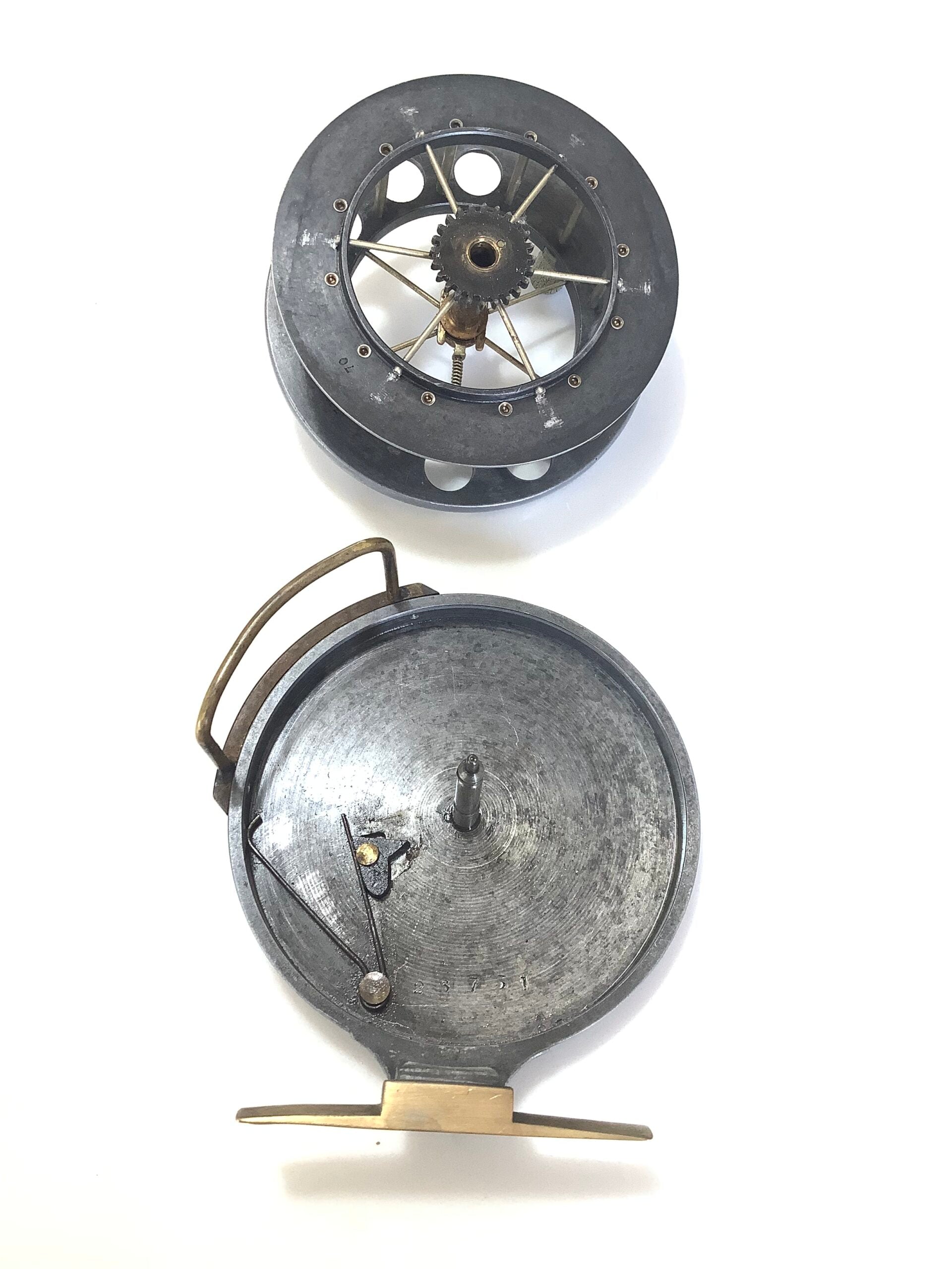 Antique ALLCOCK Co 4” Centrepin with Brass Line Guide