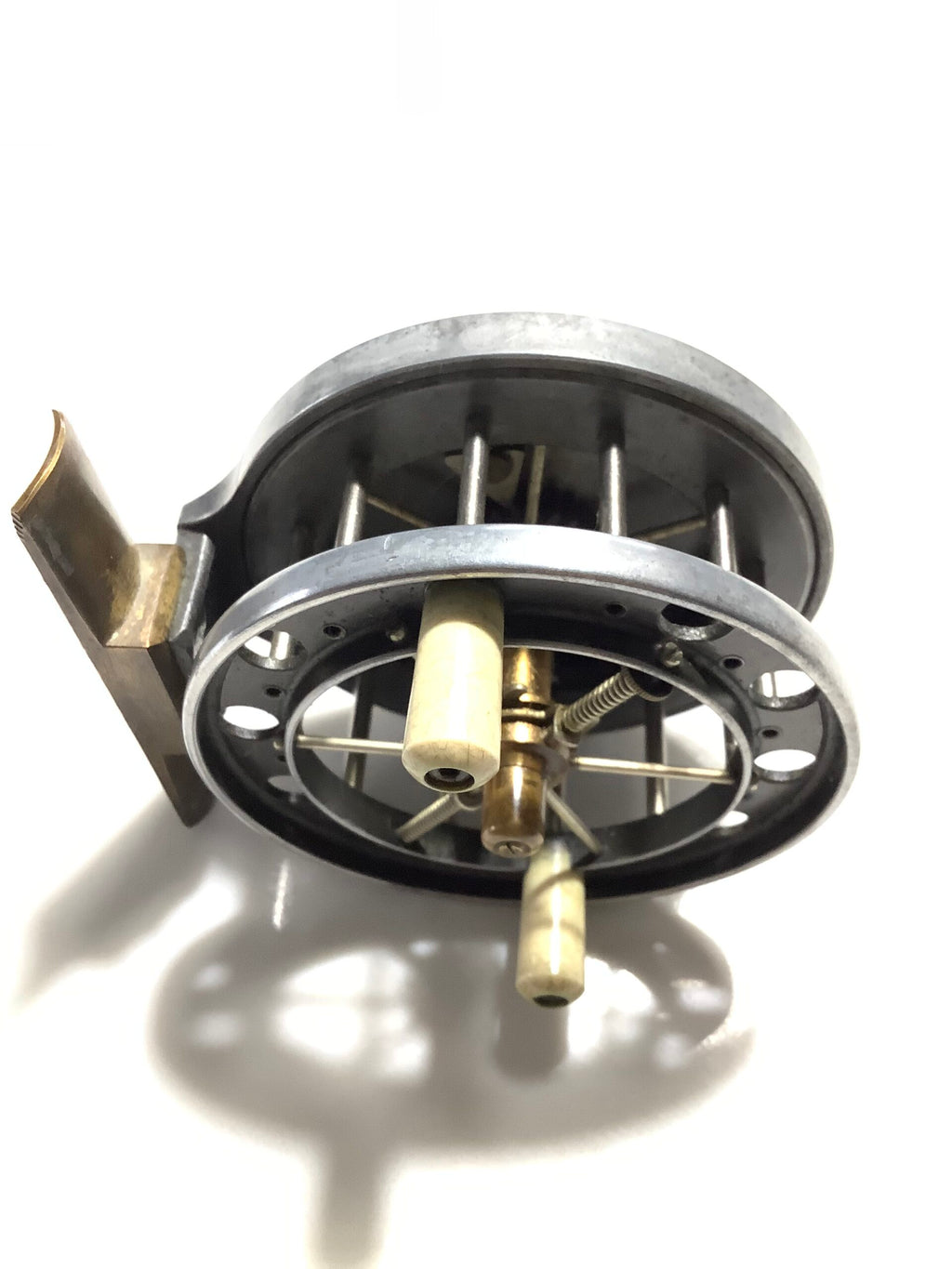 Allcock Co 3” Ventilated Aerial Centrepin with Leather Case