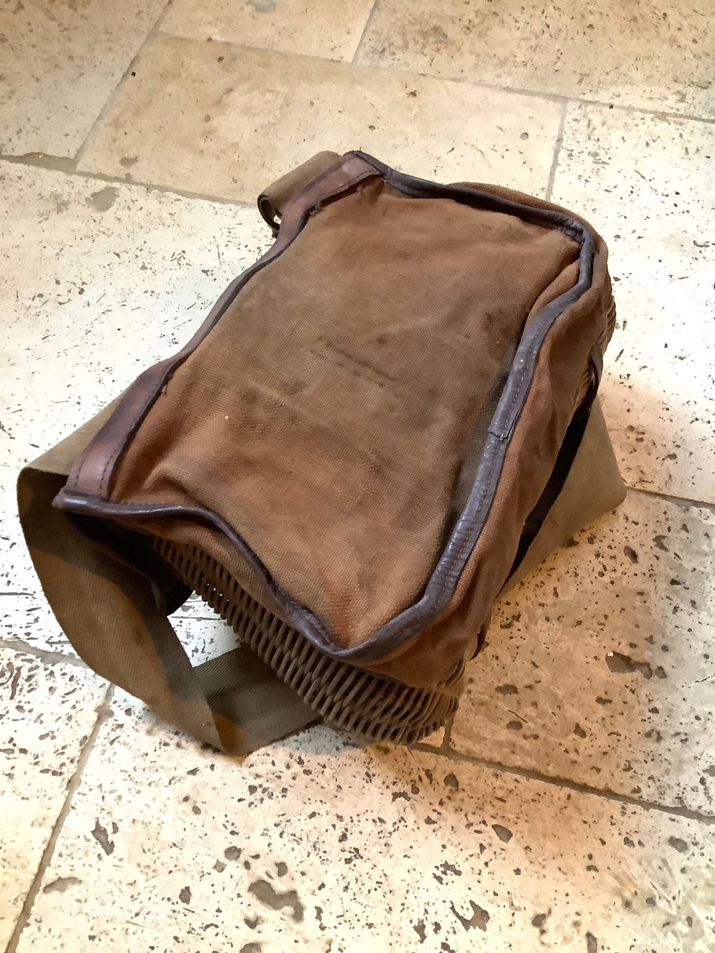 Very scarce Antique fisherman’s creel with detachable bag