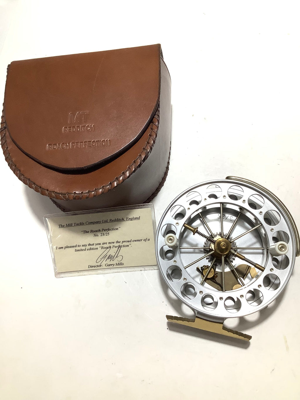 New unused GARRY MILLS “ Roach Perfection “ Limited Edition Centrepin