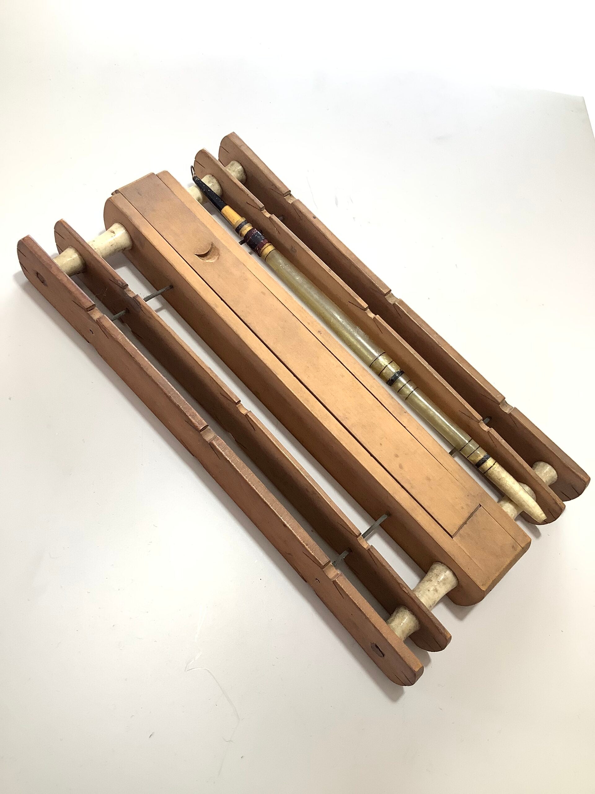 Very Rare Antique circa .1800s LONDON TAPER QUILL  Float Winder with Leather Case/Wallet