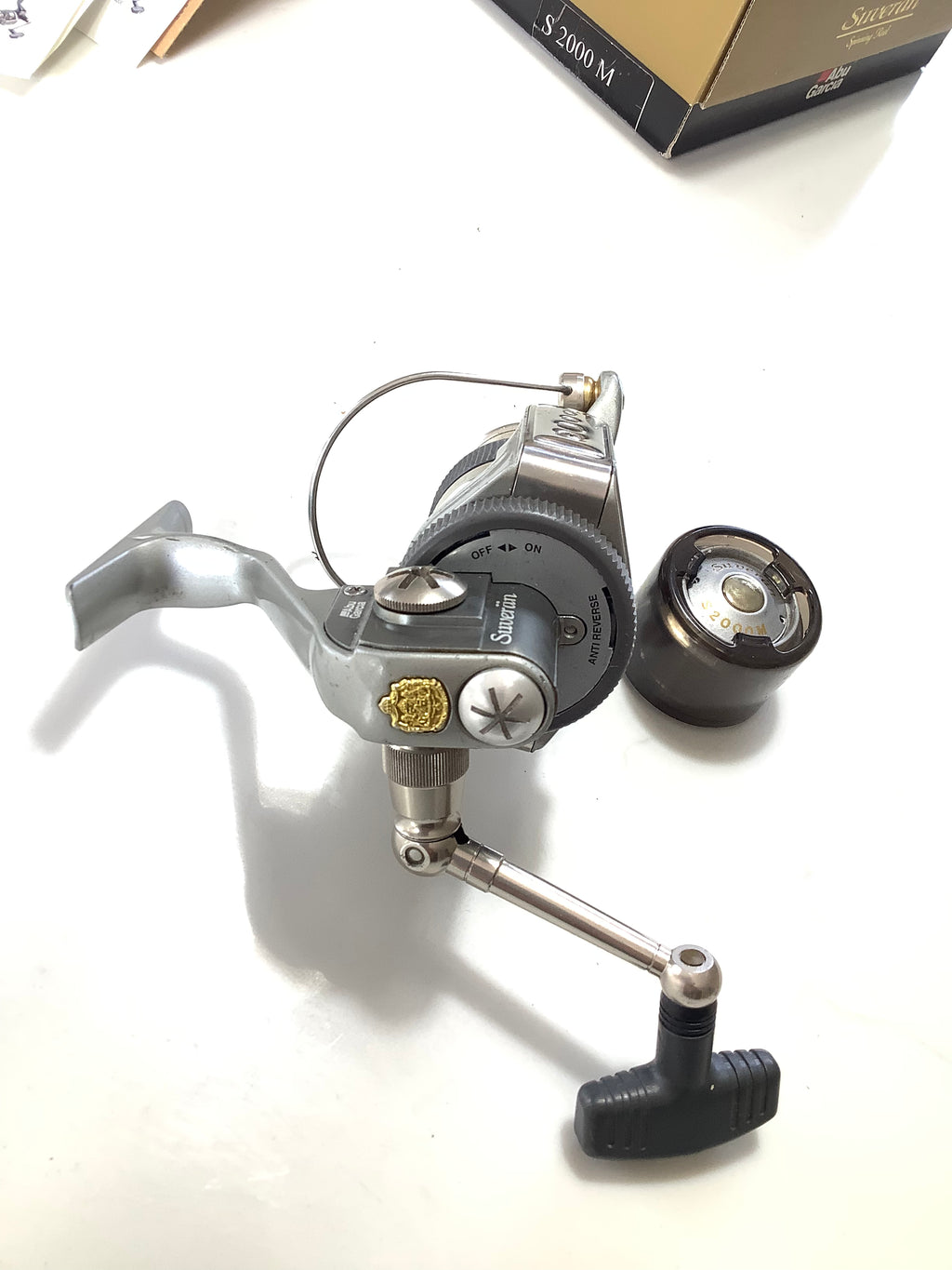 ABU SUVERAN 2000M Fixed Spool Reel
