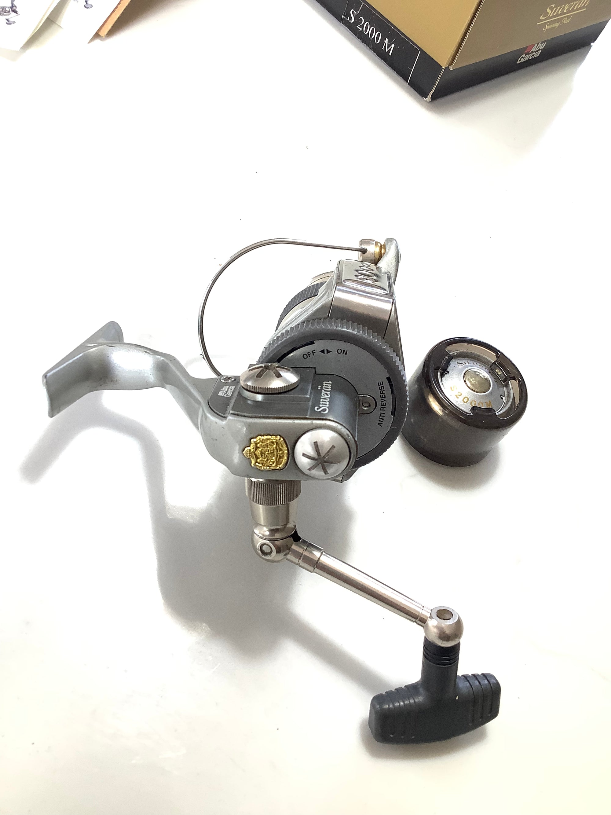 ABU SUVERAN 2000M Fixed Spool Reel