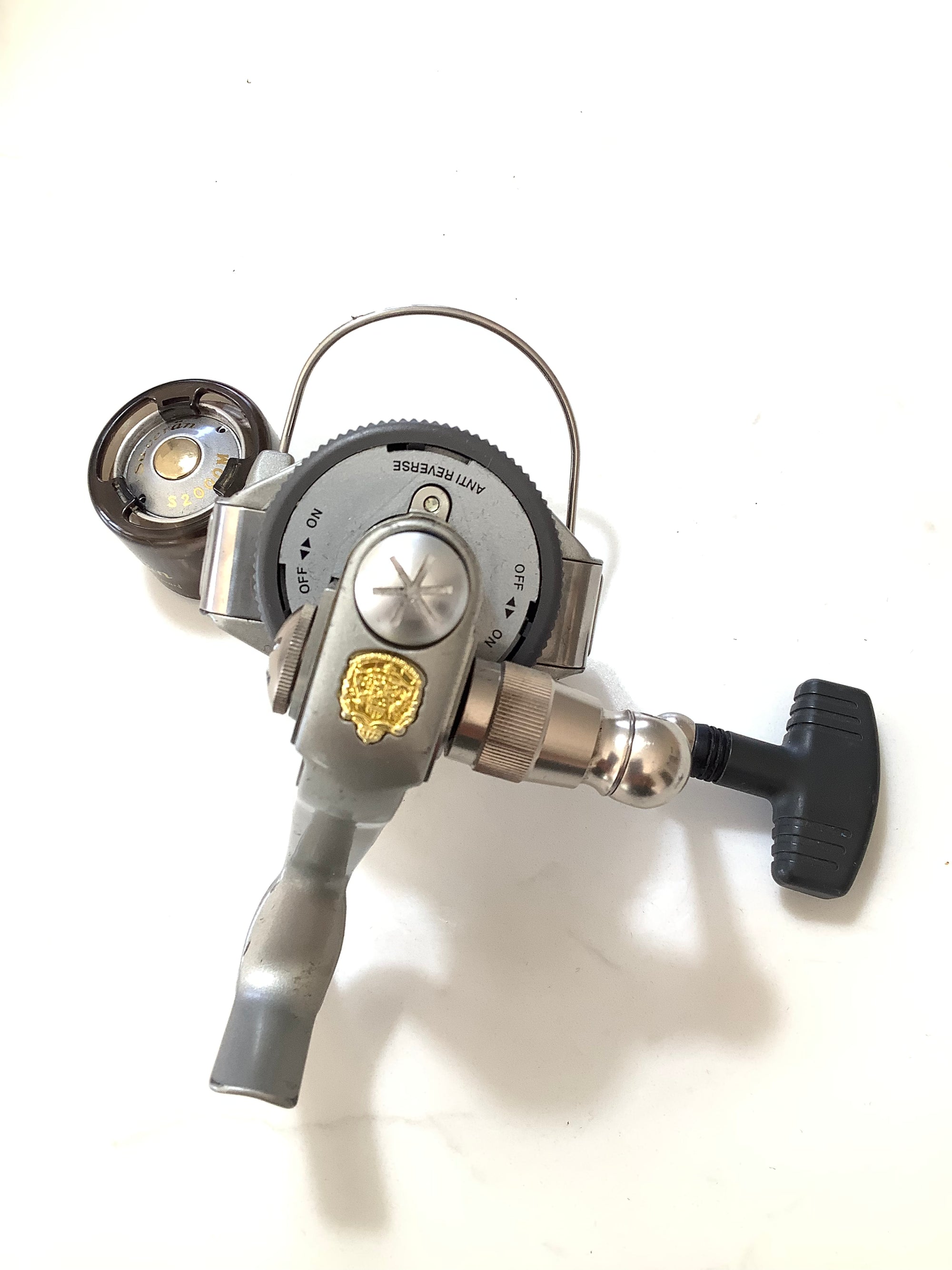 ABU SUVERAN 2000M Fixed Spool Reel