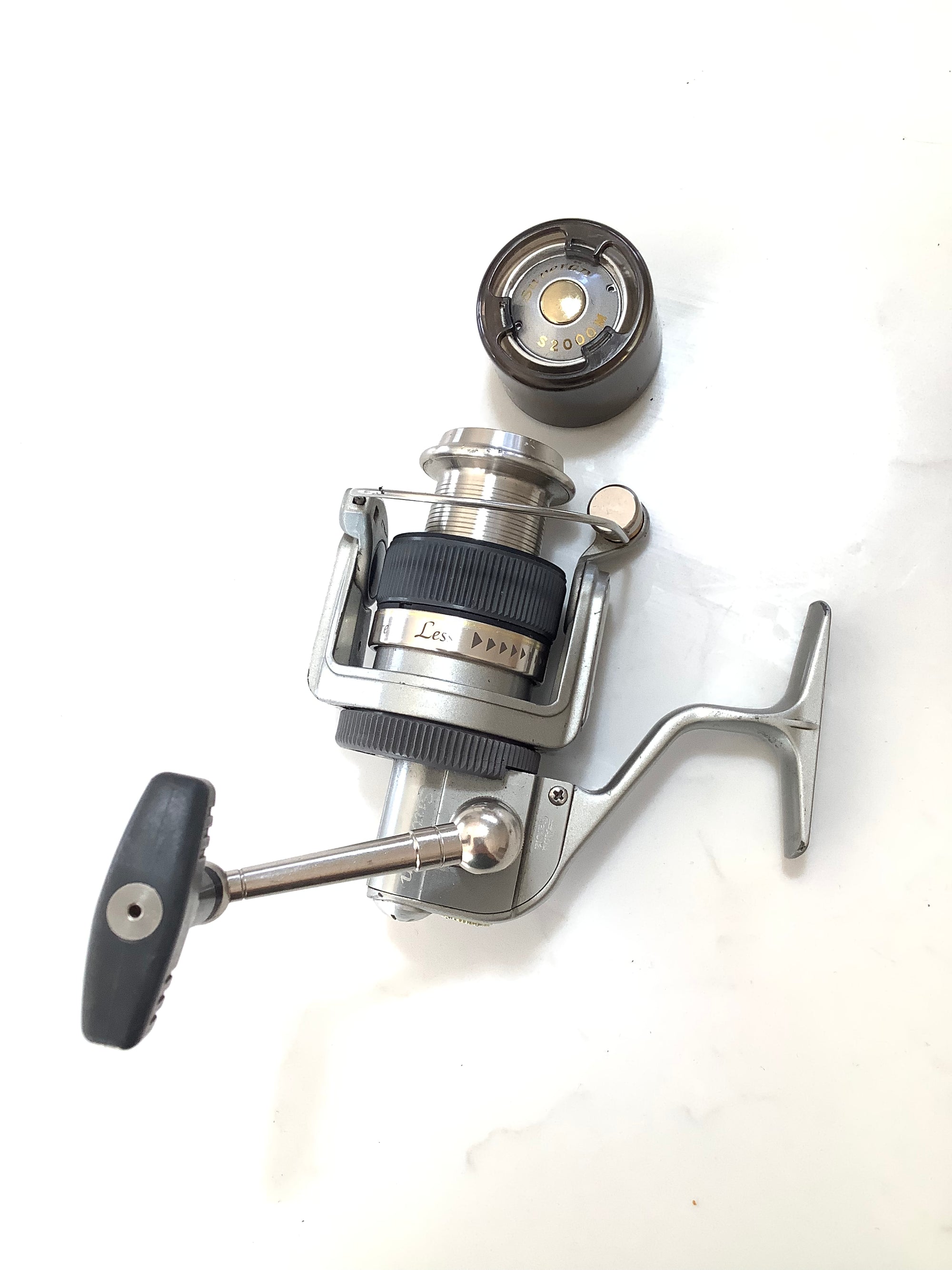 ABU SUVERAN 2000M Fixed Spool Reel