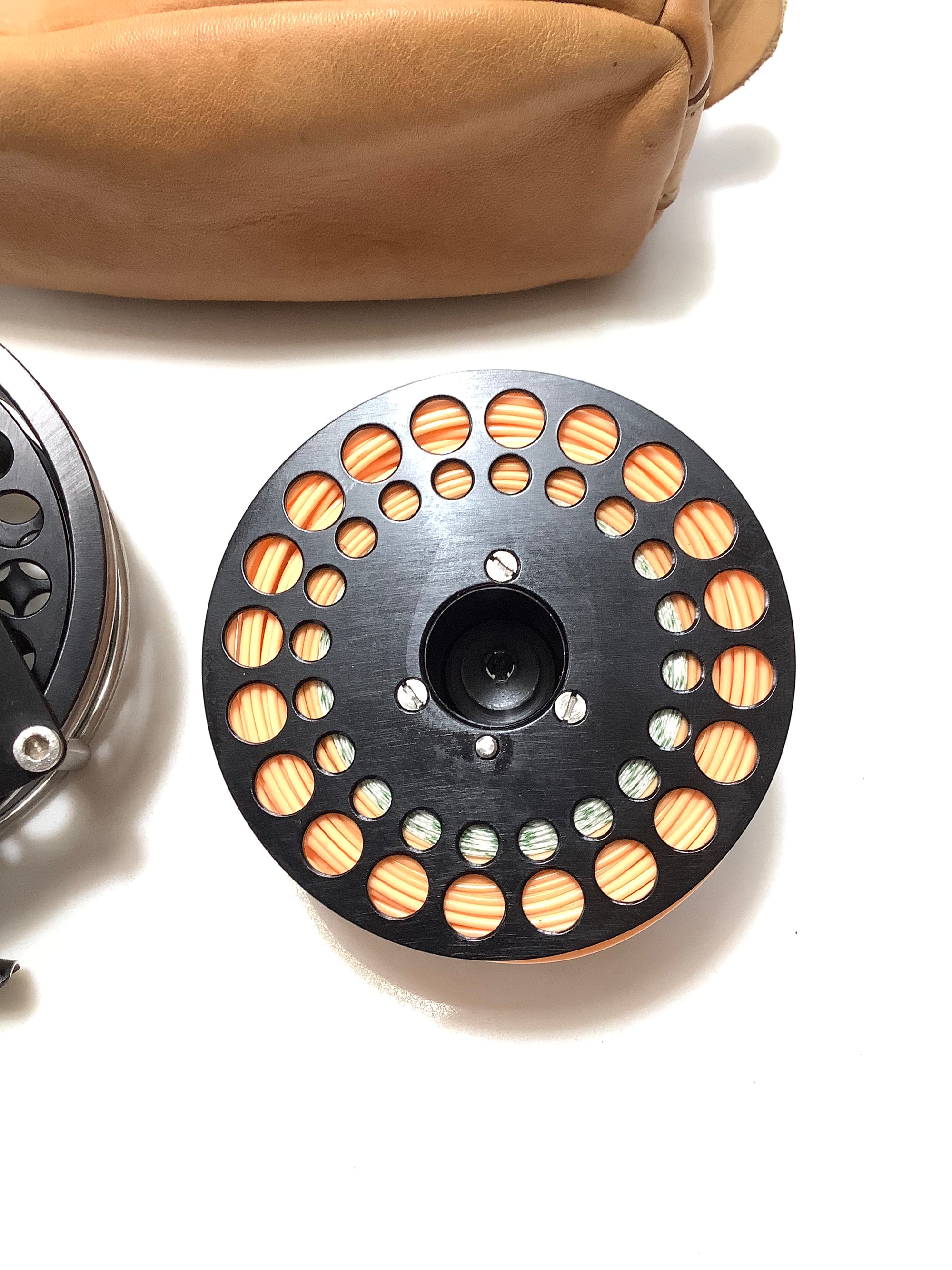 ARI T HART Rio Orbigo F2 Fly Reel Plus Spare Spool As New