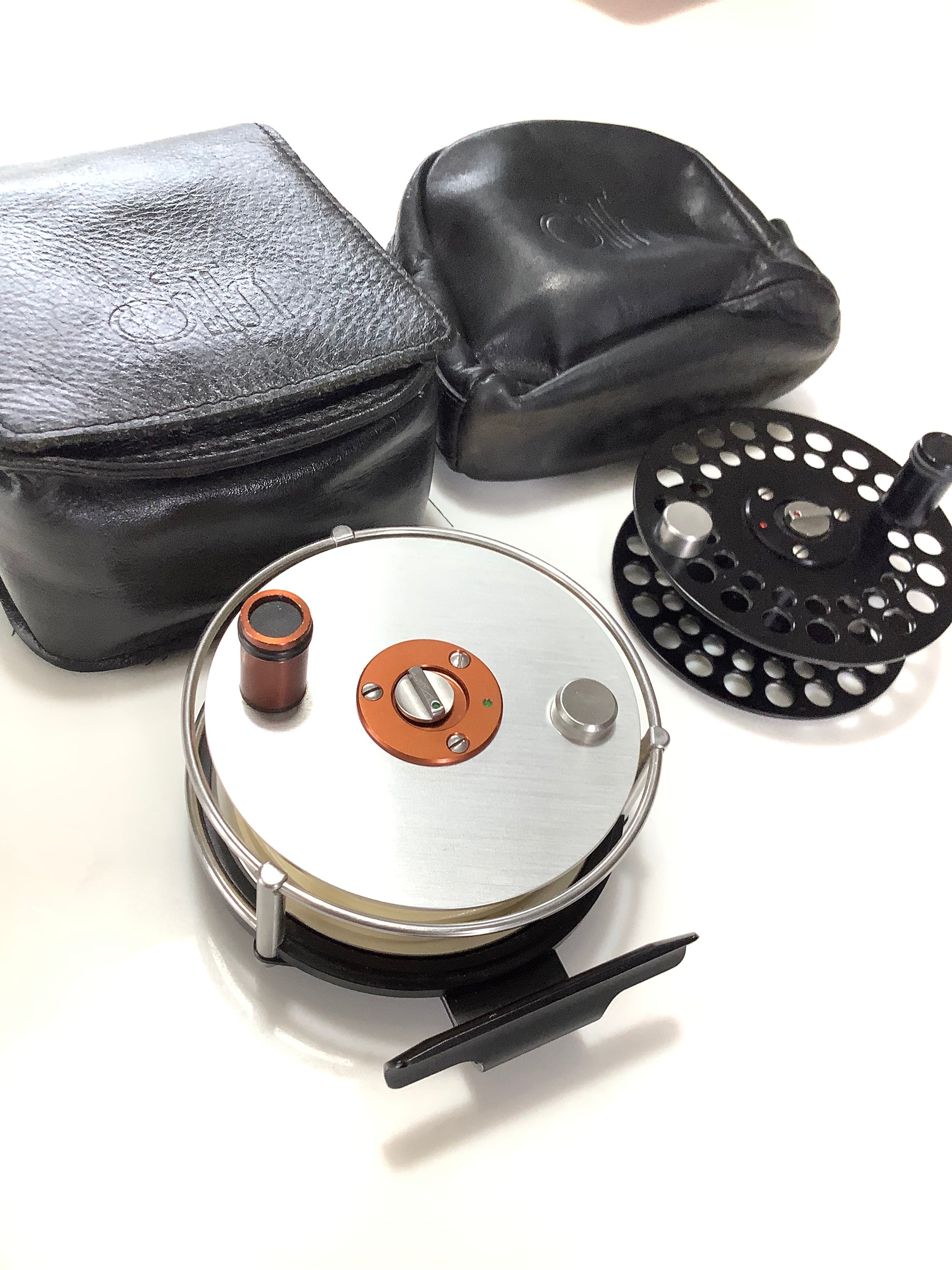ARI T HART Lake Taupo F3 Fly Reel Plus Rare Spare SILVER/COPPER Spool