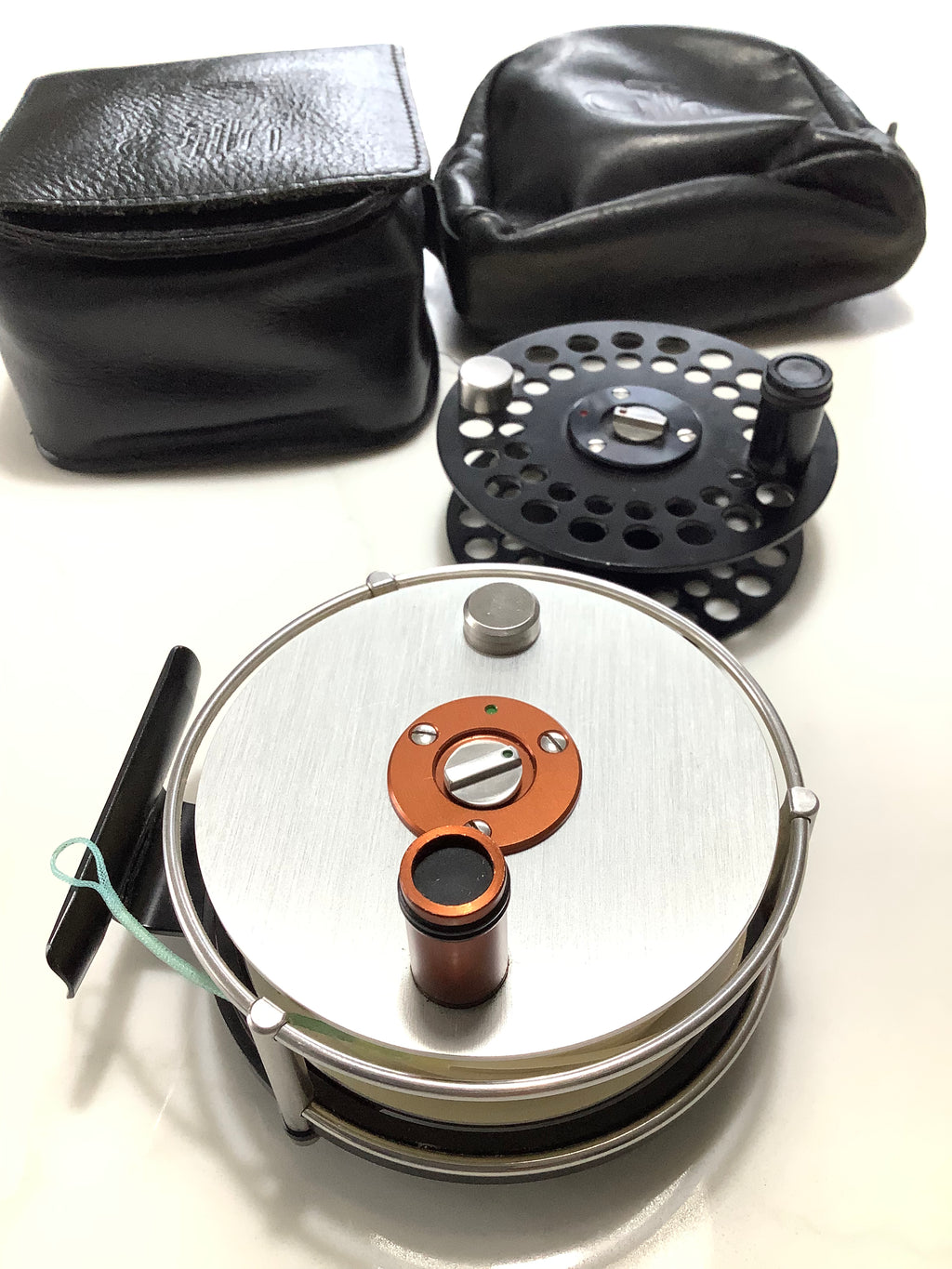 ARI T HART Lake Taupo F3 Fly Reel Plus Rare Spare SILVER/COPPER Spool
