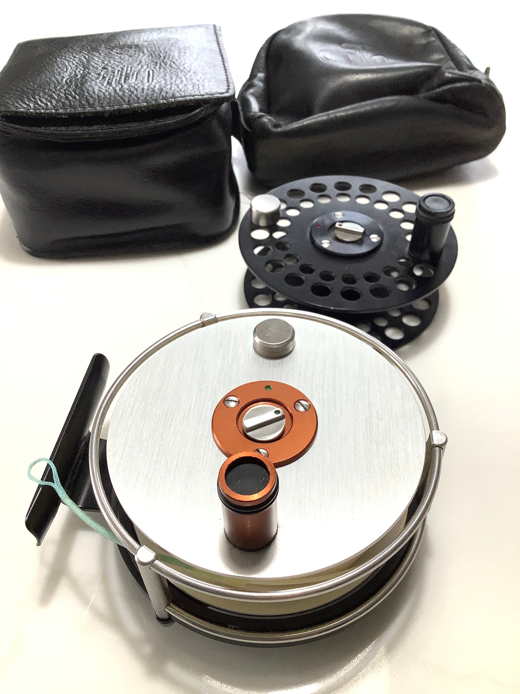 ARI T HART Lake Taupo F3 Fly Reel Plus Rare Spare SILVER/COPPER Spool