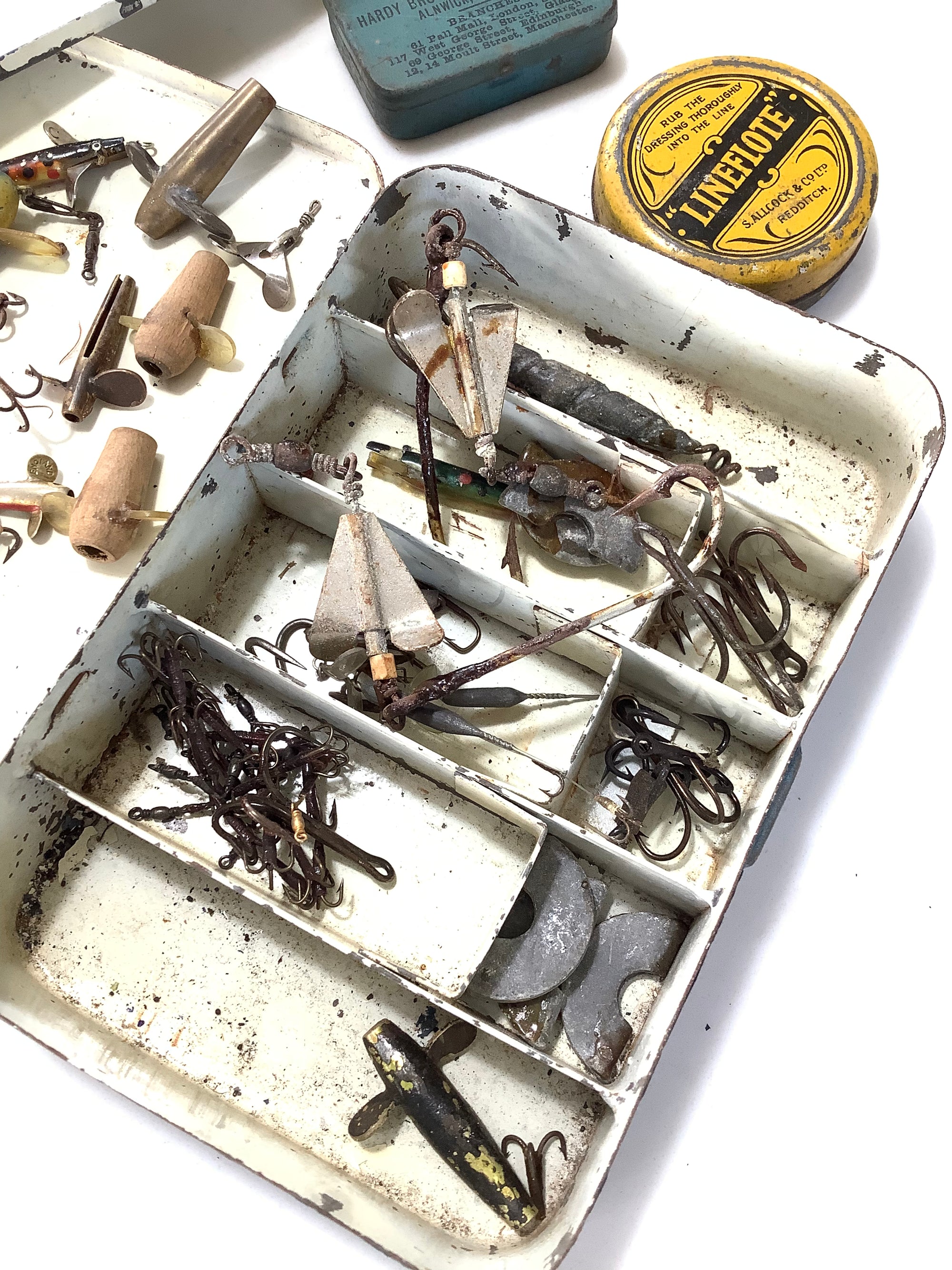 Antique Hardy Bros Lure Box with Hardy lures & Spinners