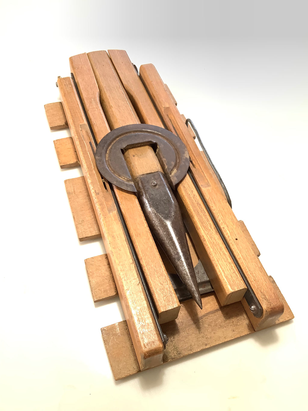 Antique Compact Folding Beechwood Outdoor Fishing/Hunting Seat