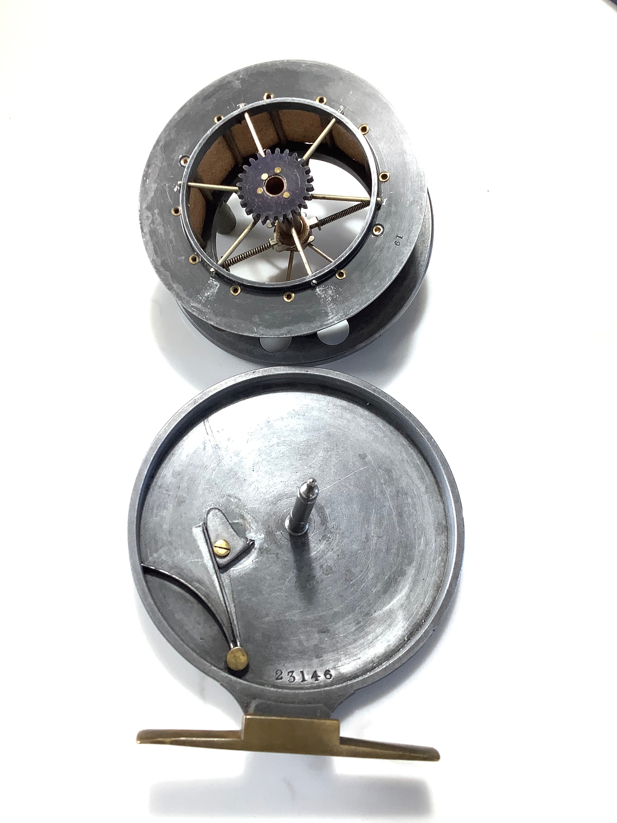 Allcock & Co Ventilated Aerial Centrepin