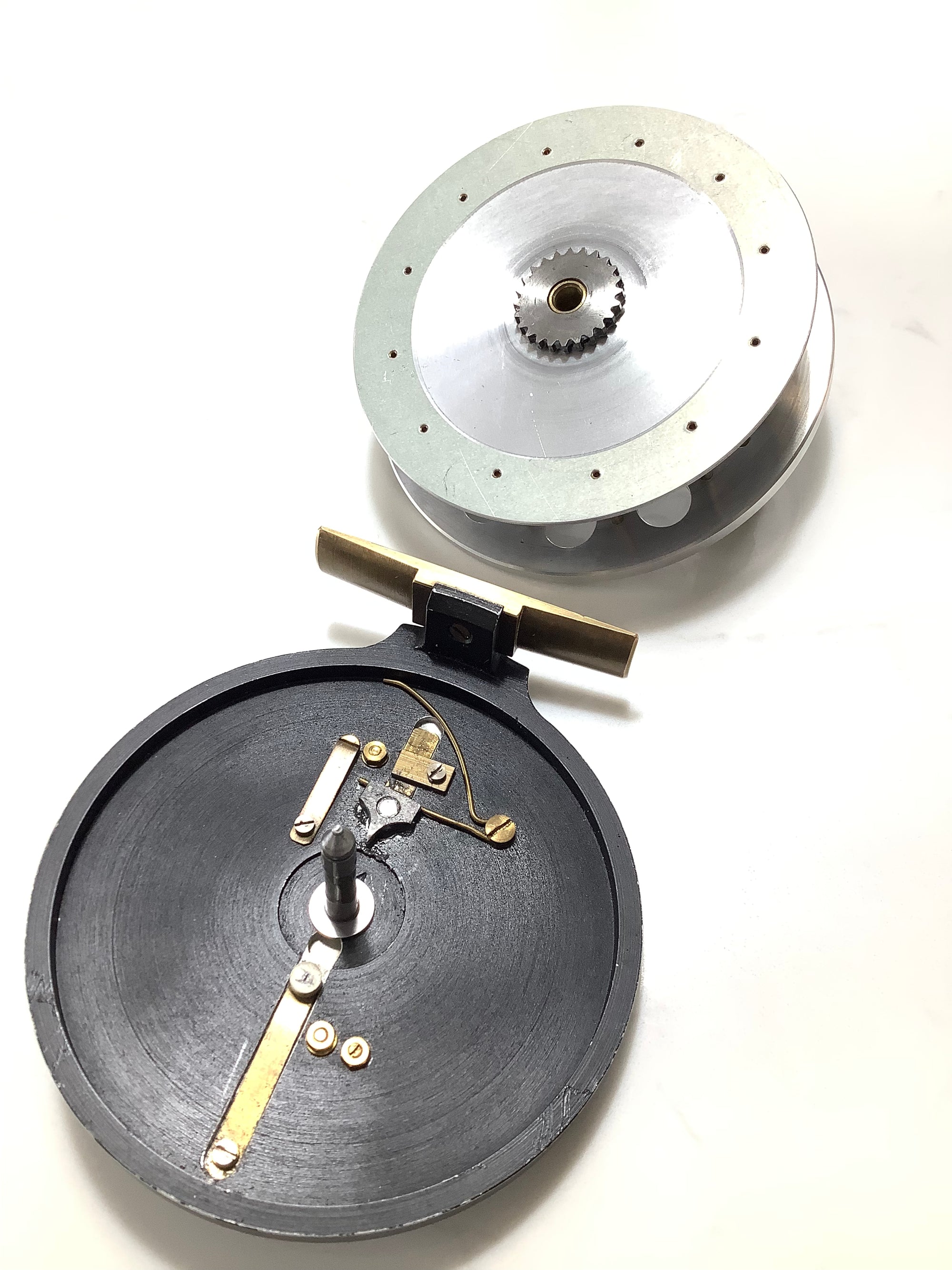 Very Rare EDGE-DELITE De-Luxe Centrepin