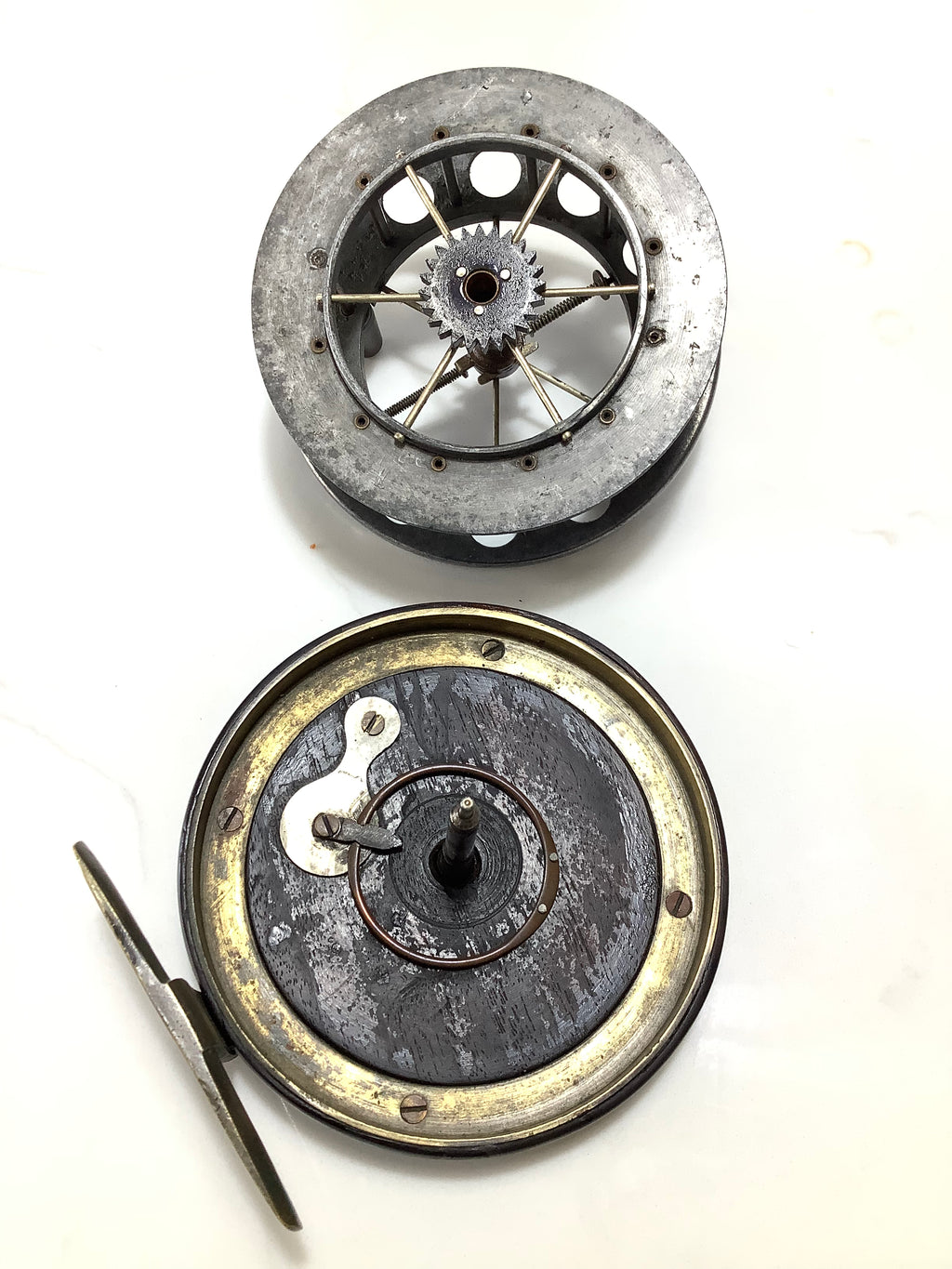 Rare Antique Allcock & Co 4” Improved Coxon Aerial Centrepin