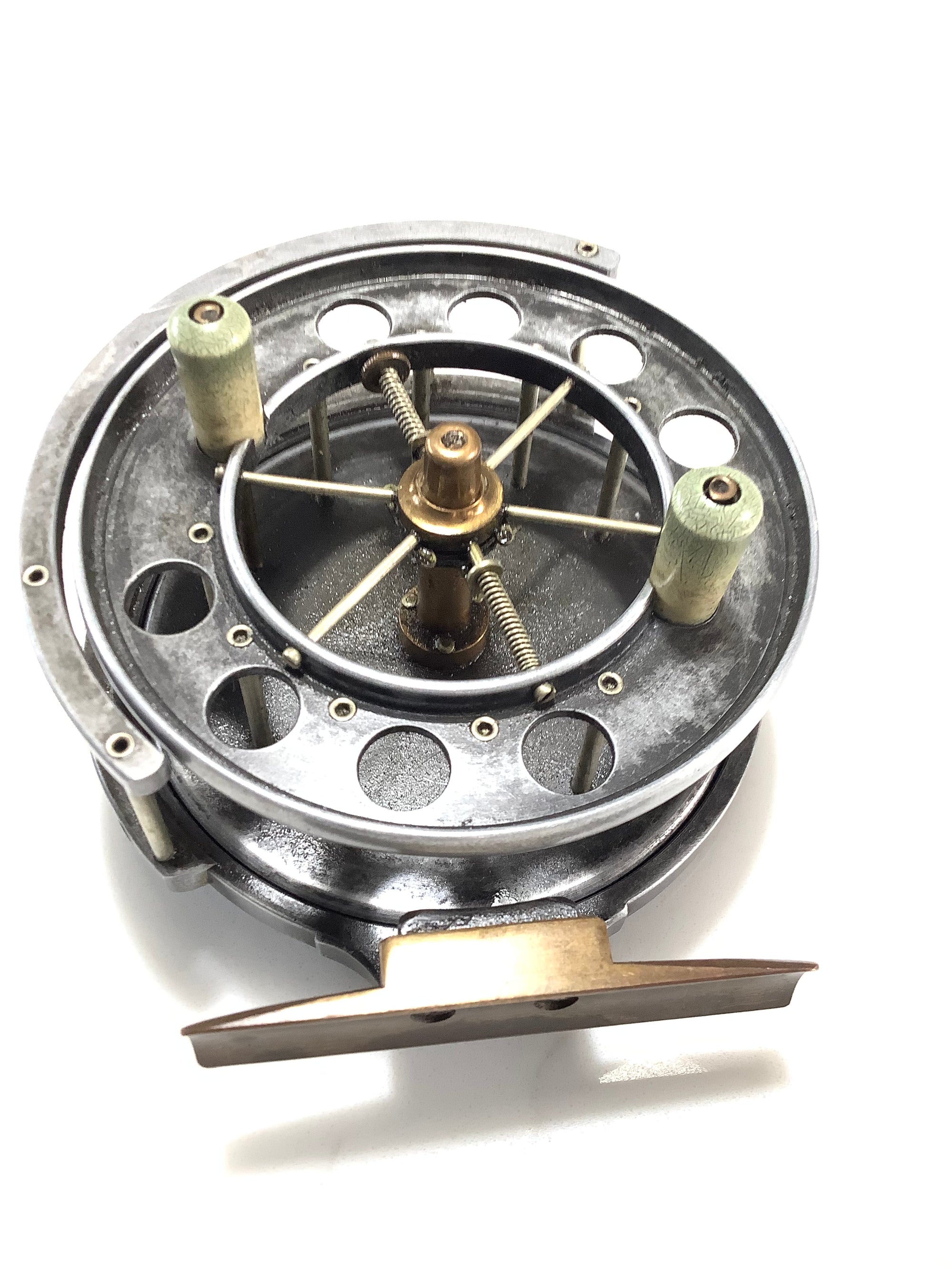 Allcock & Co 3 1/2” Ventilated Aerial Centrepin