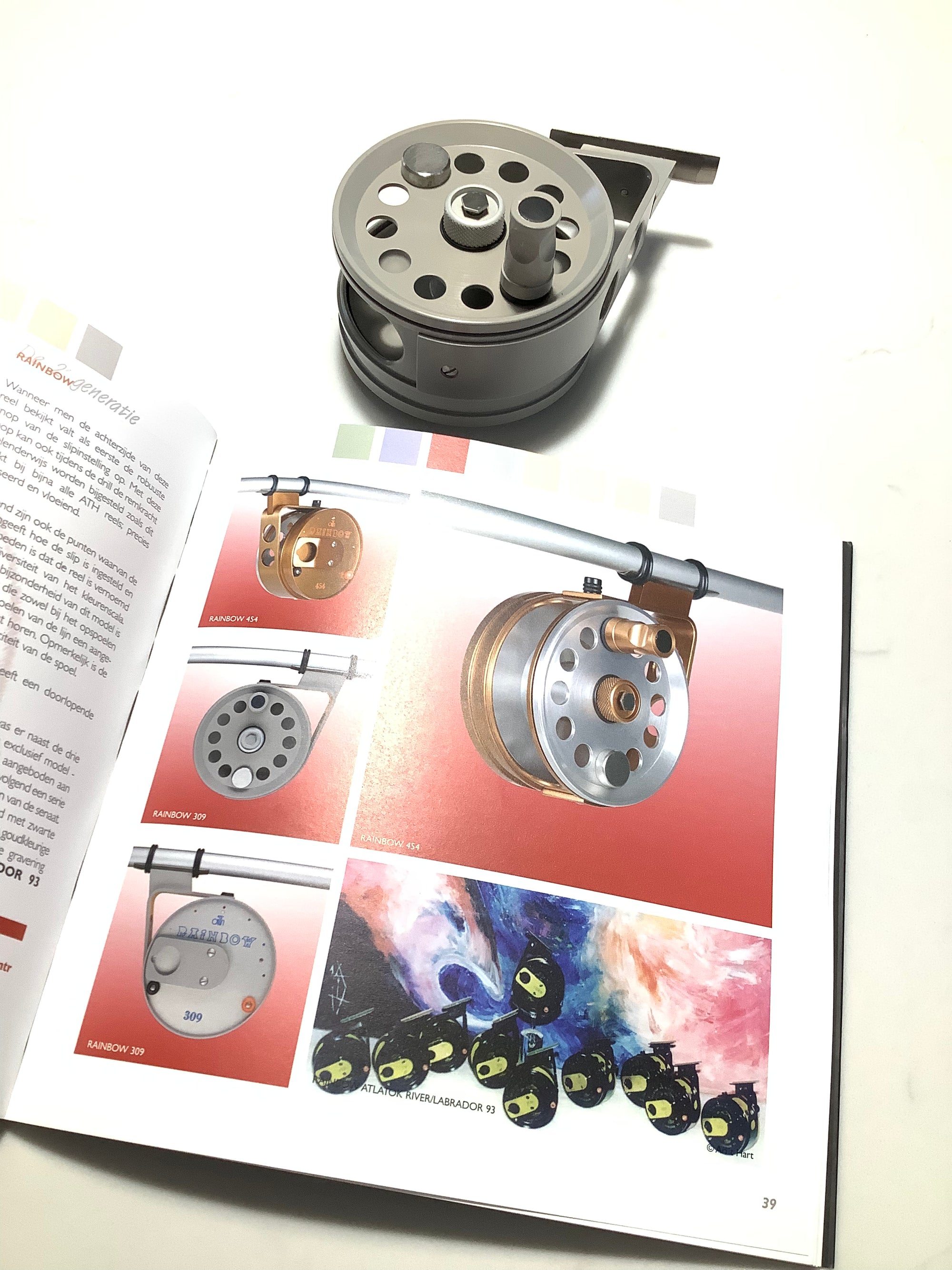 RARE Ari T Hart RAINBOW Opel Fly Reel