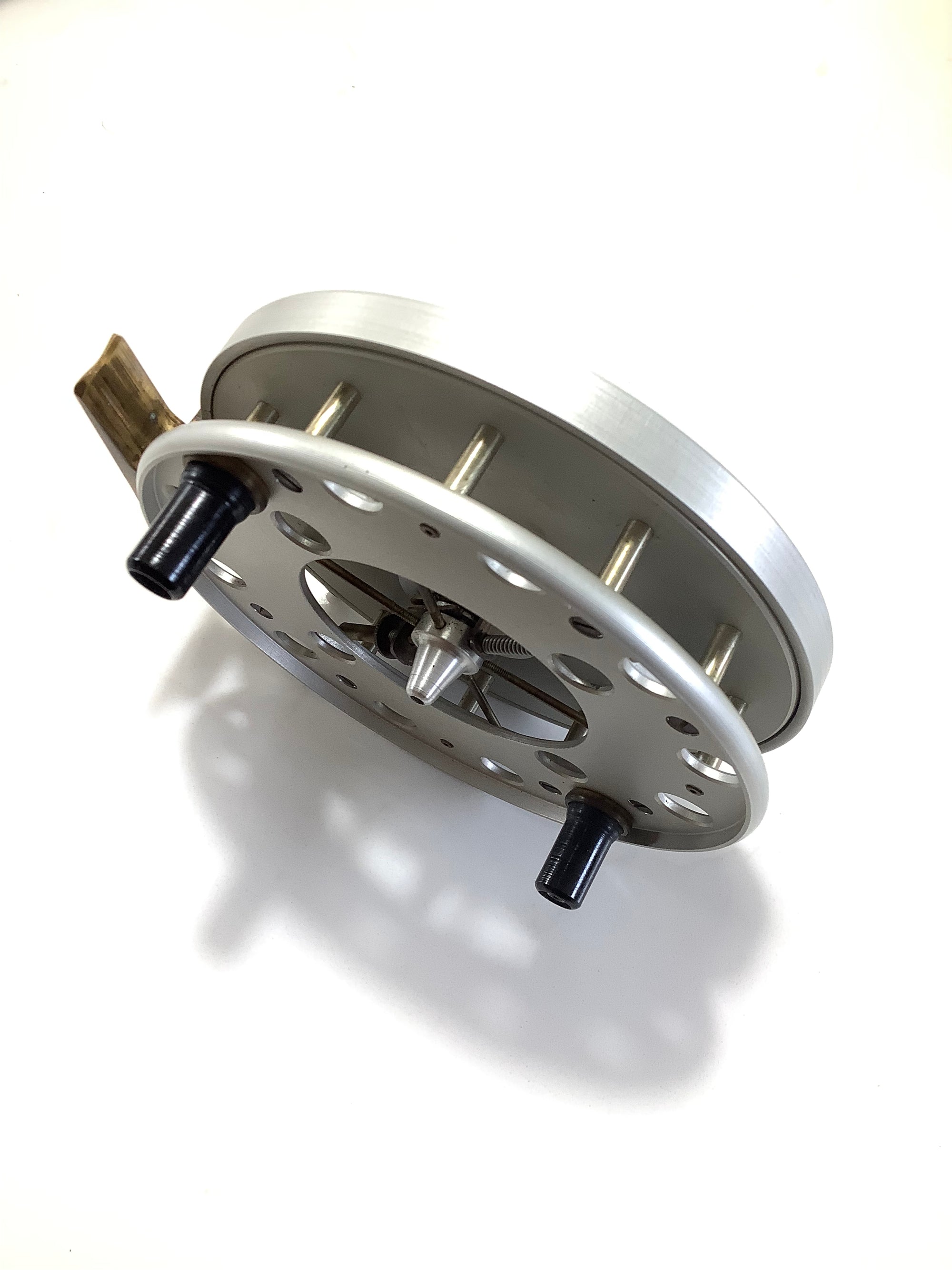 TERRY DANIELS Bench Made Centrepin