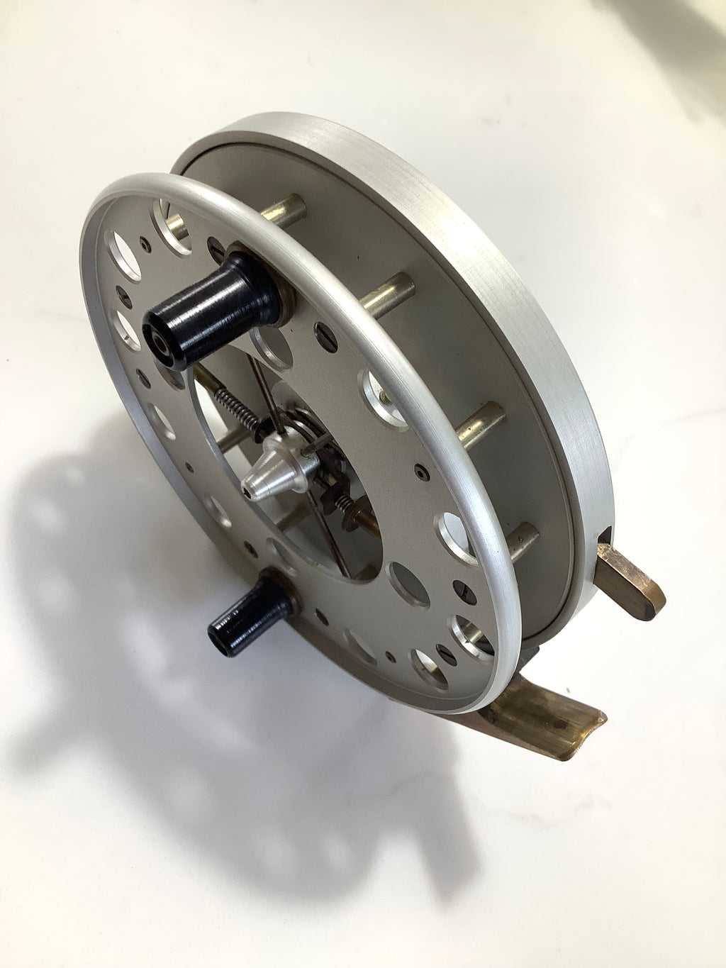 TERRY DANIELS Bench Made Centrepin