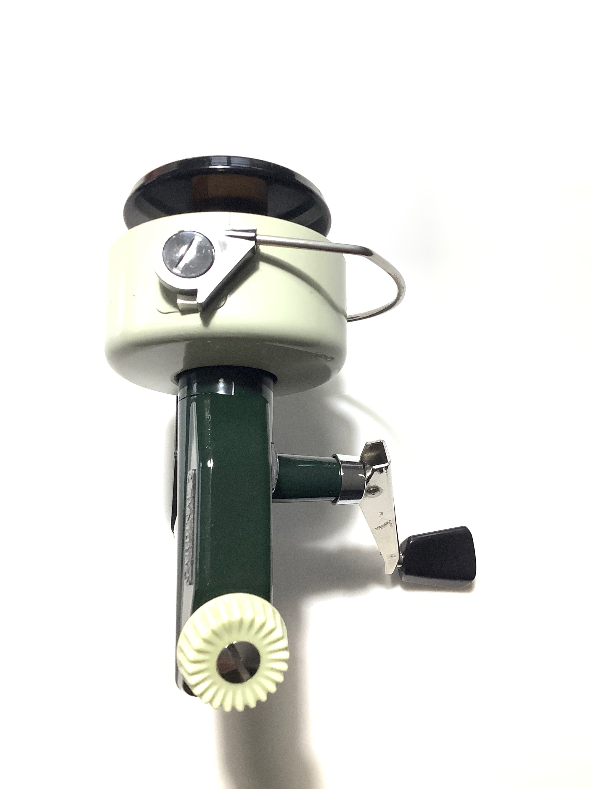 Vintage ABU ZEBCO 7 Fixed Spool Reel