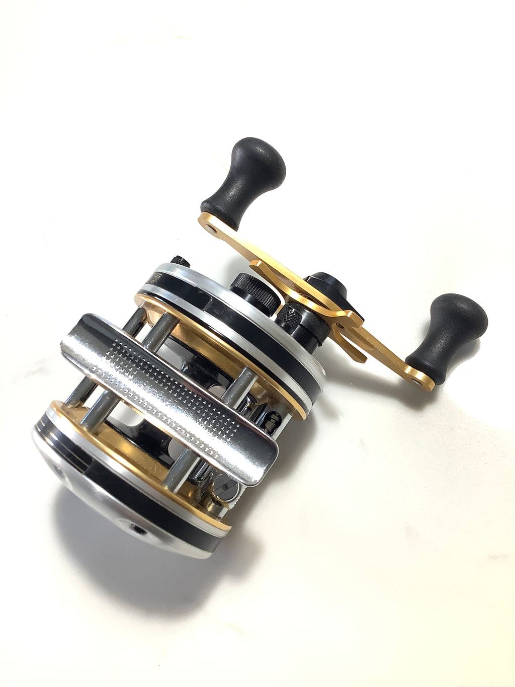 ABU ANNIVERSARY Limited Edition Ambassadeur Bait Caster