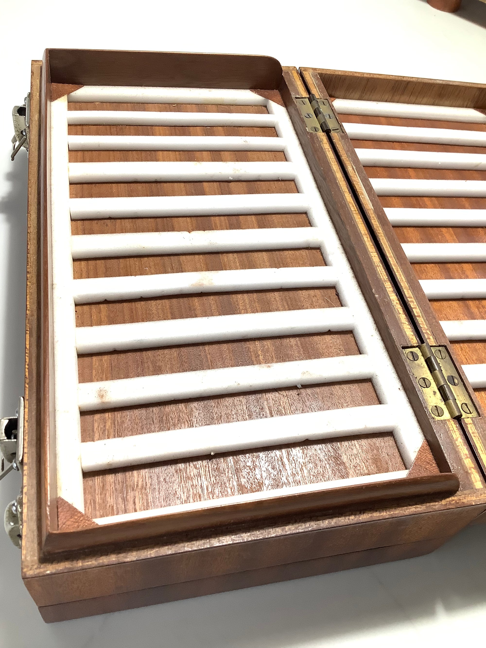 Hand Crafted Deluxe Fly Cabinet Case with Flies