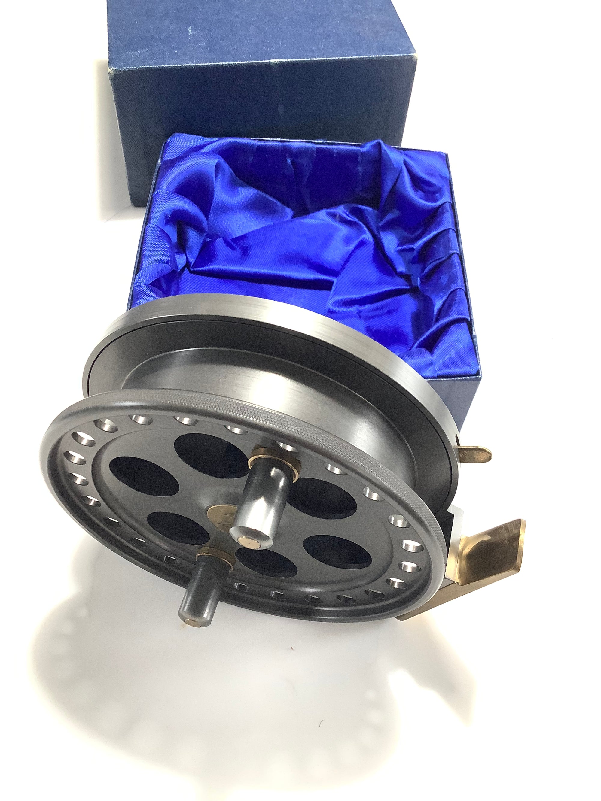 Ultra Rare THE SWIFT Centrepin