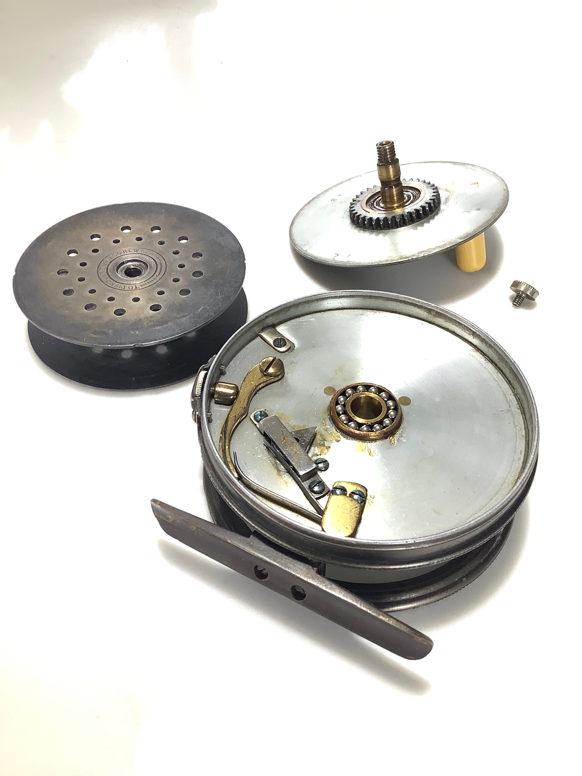 Rare￼ Antique Hardy Bros 1912 Perfect with RED AGATE Line Guide